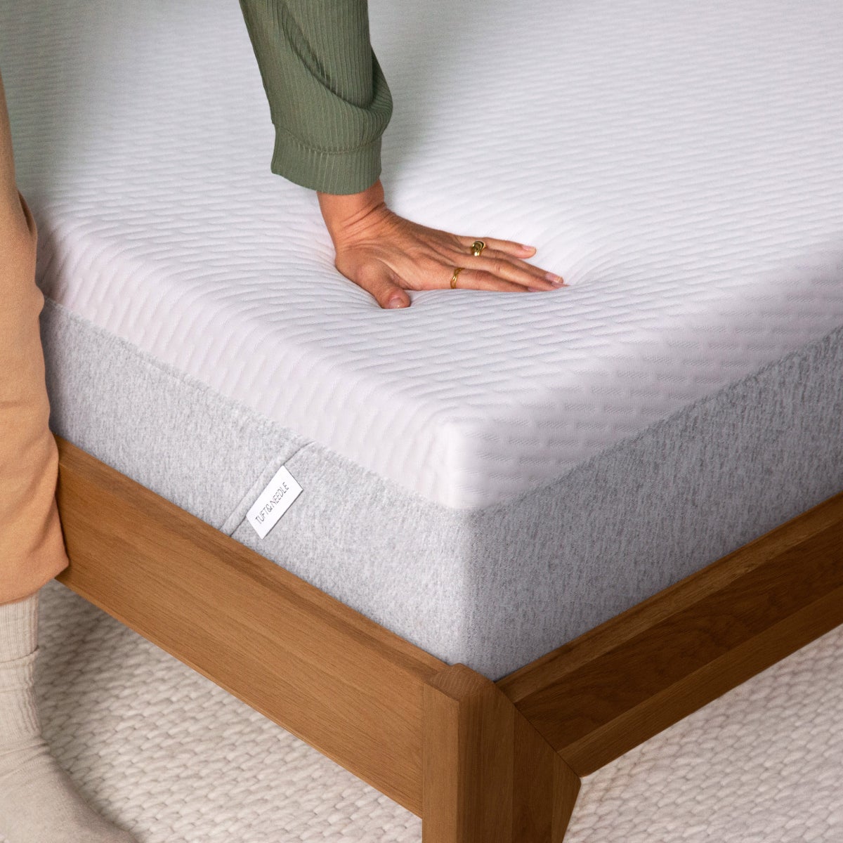FULL - Tuft & Needle 9.5" Memory Foam Mattress