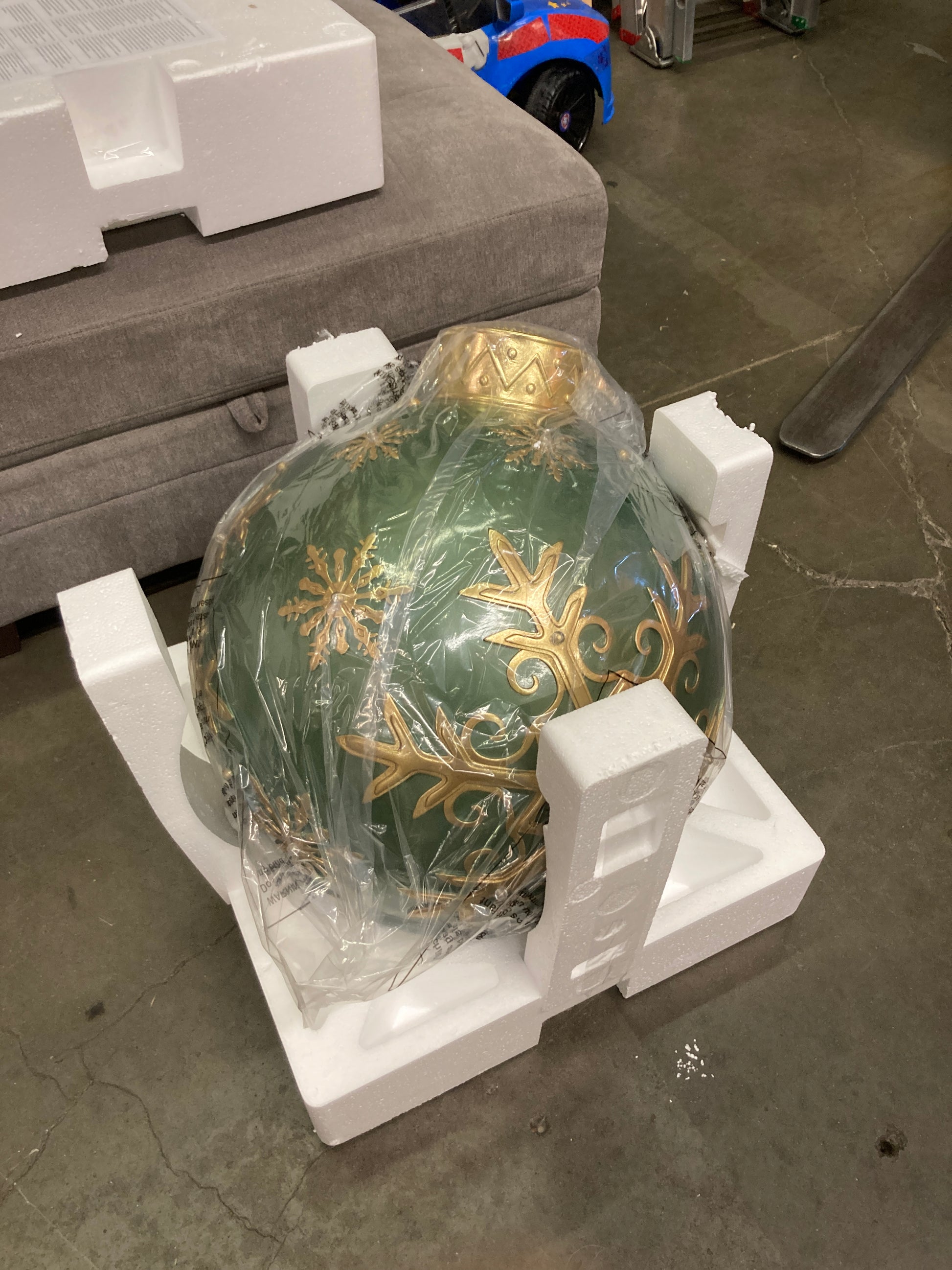 OVERSIZED LED ORNAMENT Default Title