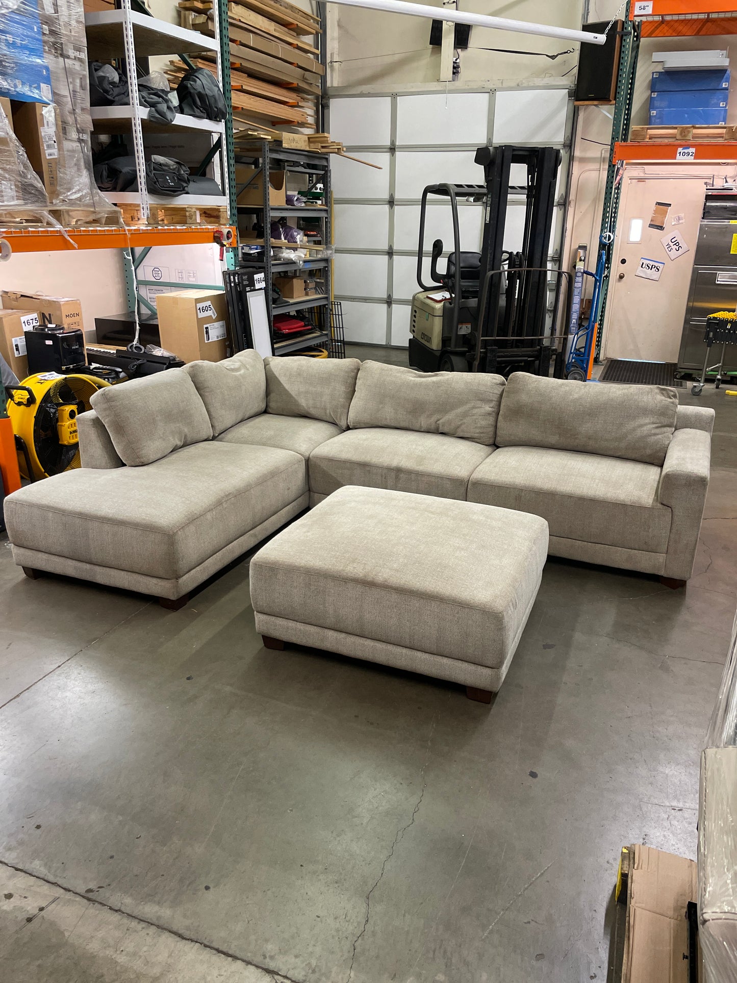 Costco - Raylin Fabric Sectional with Ottoman - Retail $1599
