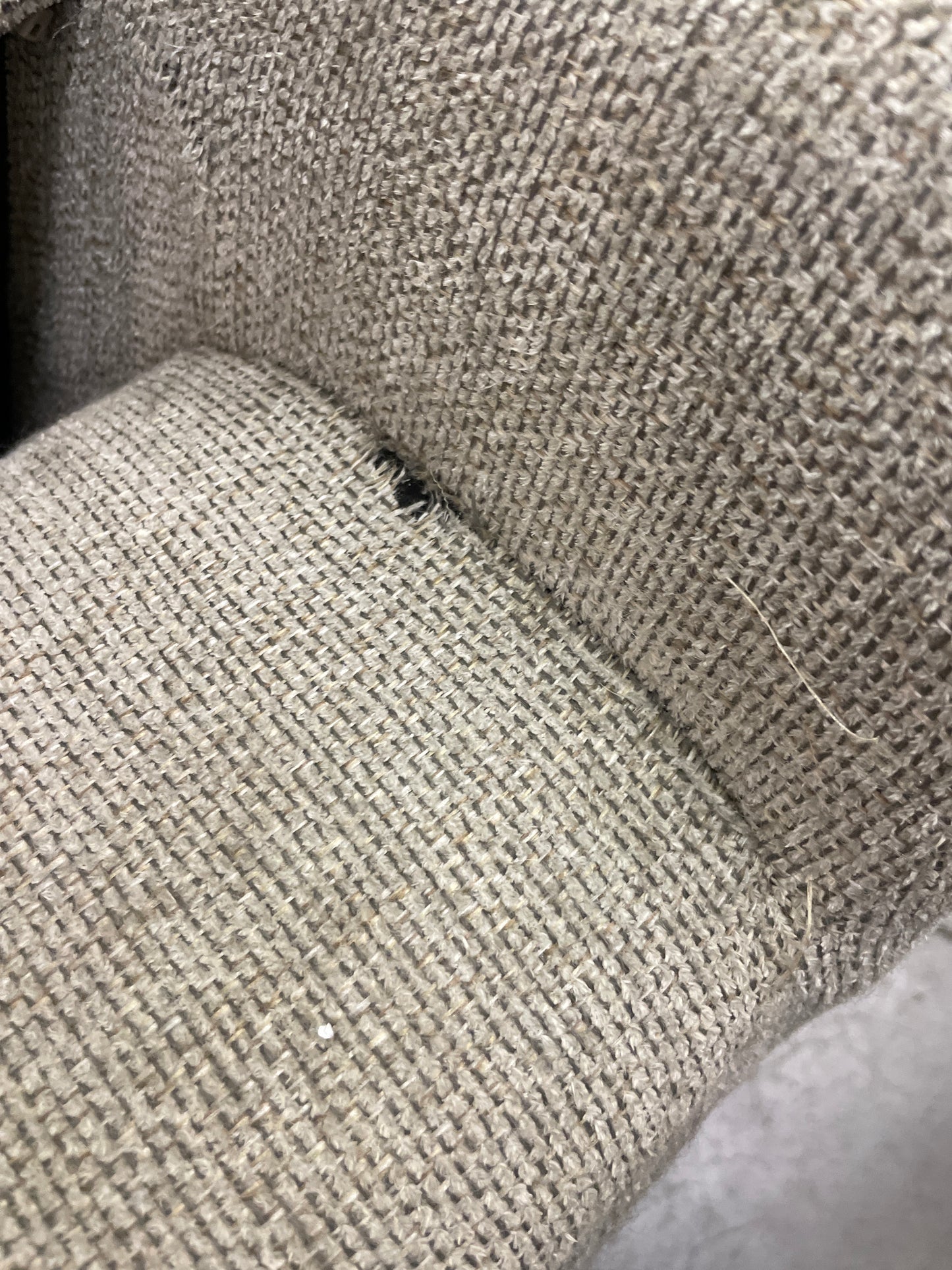 Costco - Raylin Fabric Sectional with Ottoman - Retail $1599