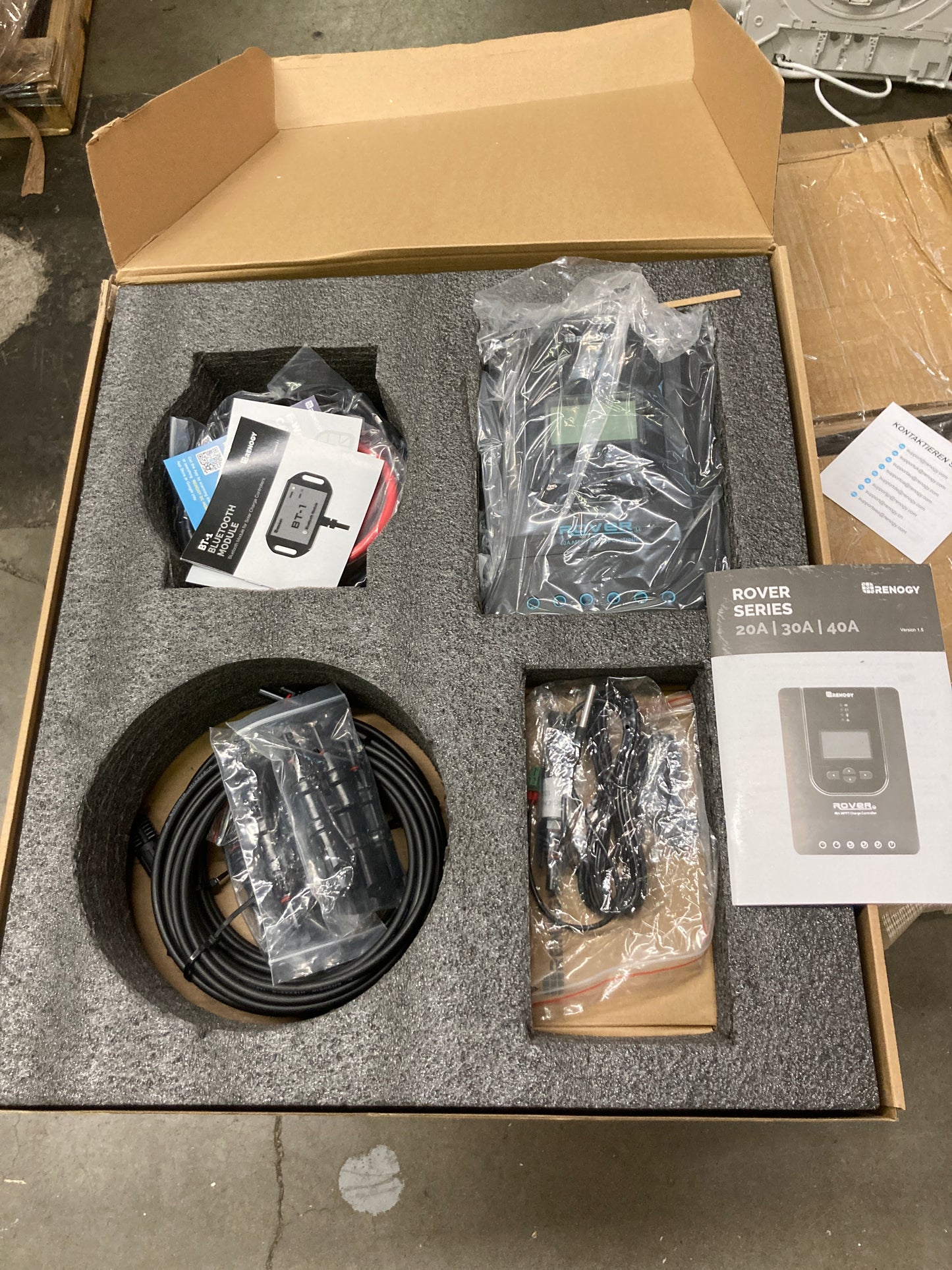 Renogy 400 Watt 12 Volt Premium 4 Pcs 100W Panel+40A MPPT Charge Controller+ Bluetooth Module Fuse+ Mounting Z Brackets+Adaptor Kit +Tray Cables Set, 400W, Grid 12V Solar Power System Default Title