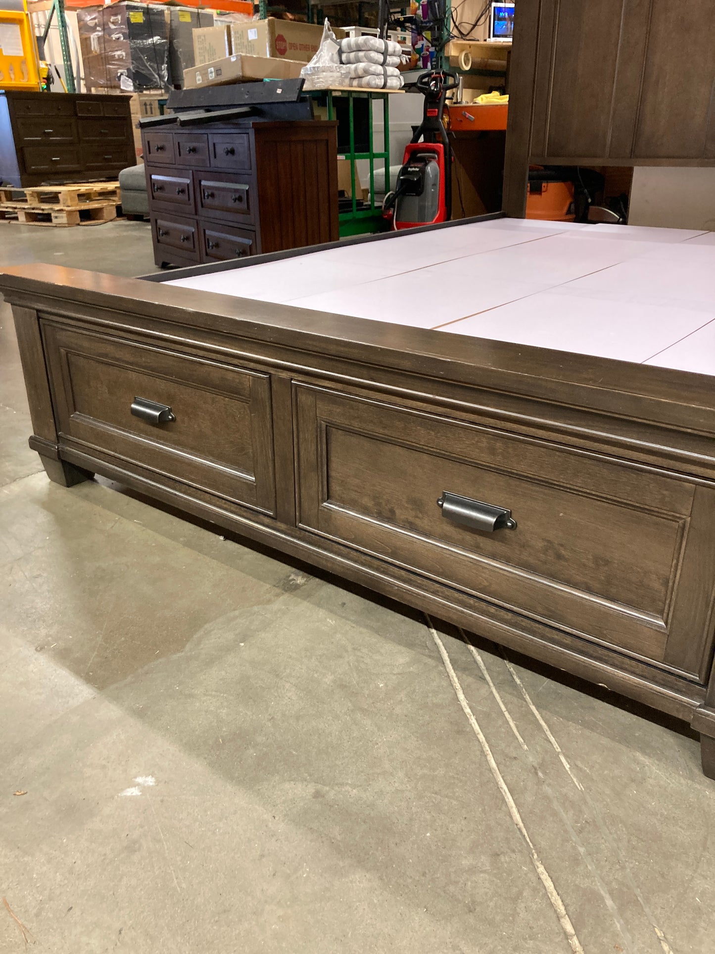 Costco - Universal Broadmoore Queen Storage Bed - Retail $599