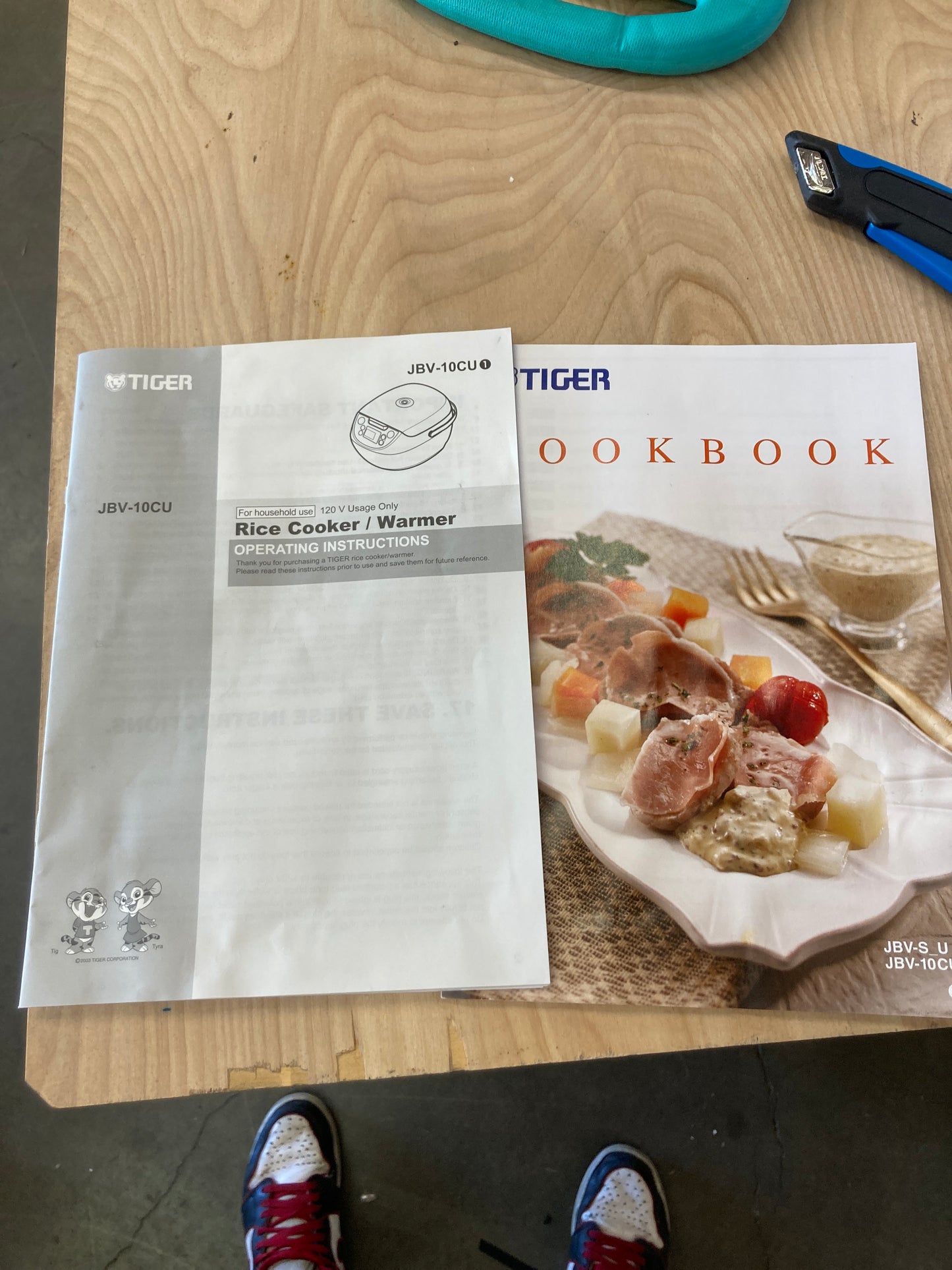 Costco - Tiger 5.5 Cup Rice Cooker - Retail $89 Default Title