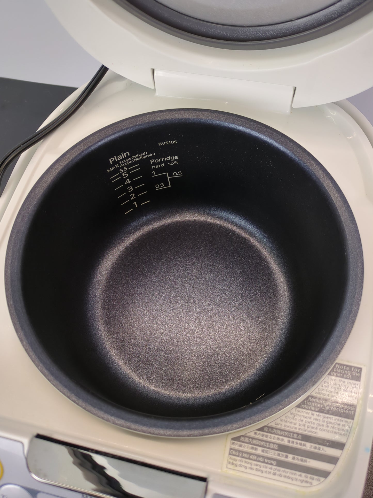Tiger 5.5 Cup Rice Cooker - Retail $89