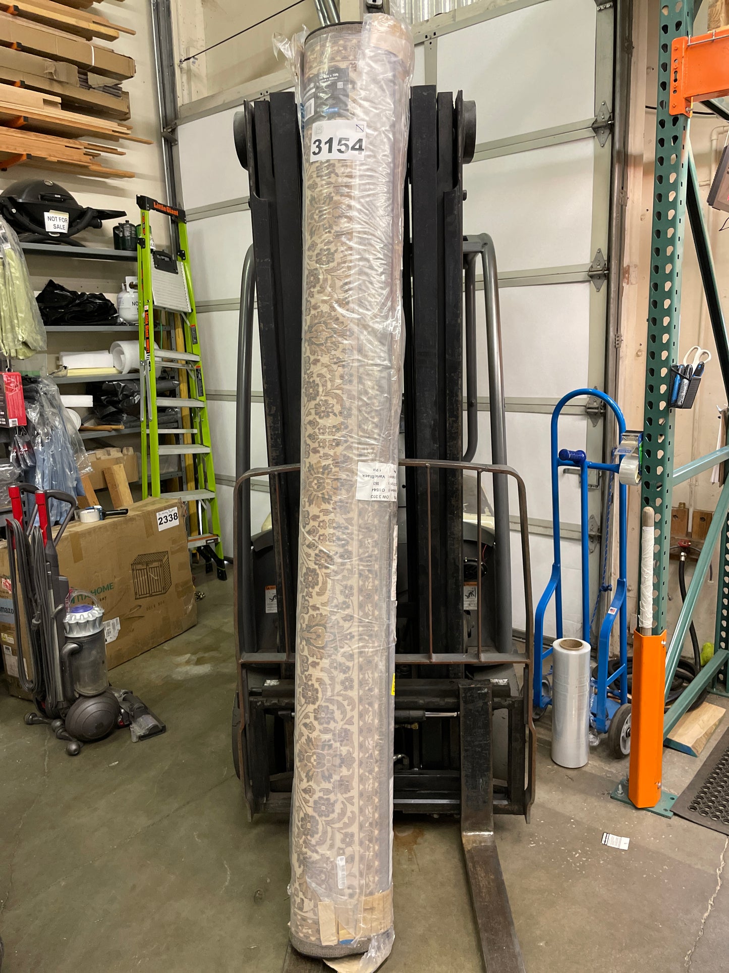 NEW - Costco - Thomasville Timeless Classic Rug Collection, Varick Black 7'10" 10' - Retail $309