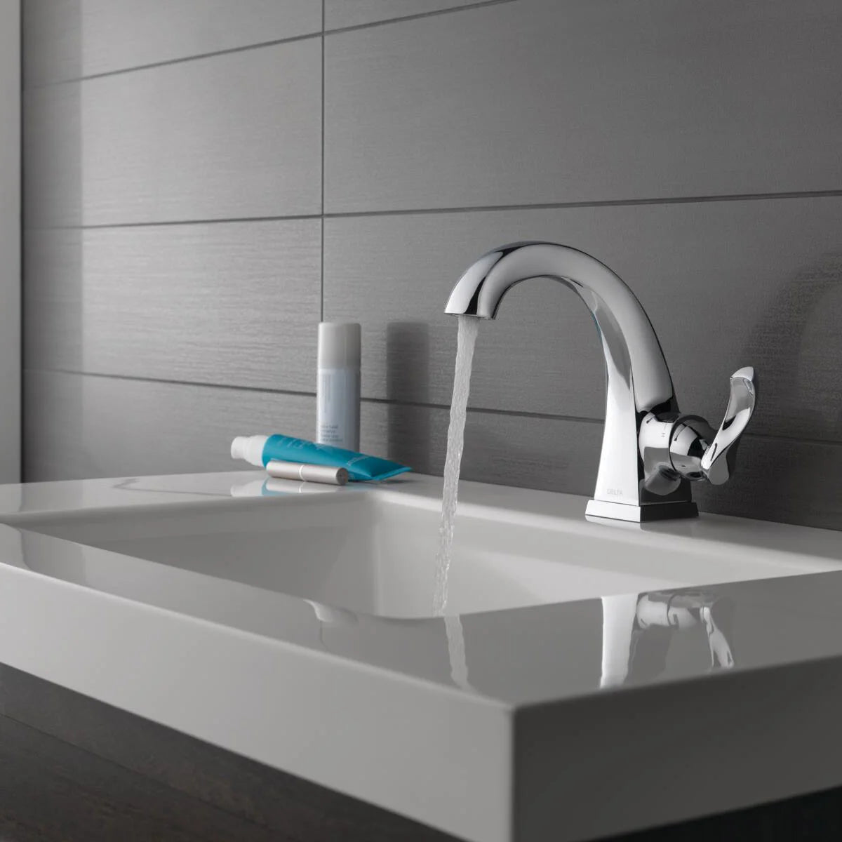NEW - Delta Kahlo Chrome Single Handle Bathroom Faucet - Retail $89