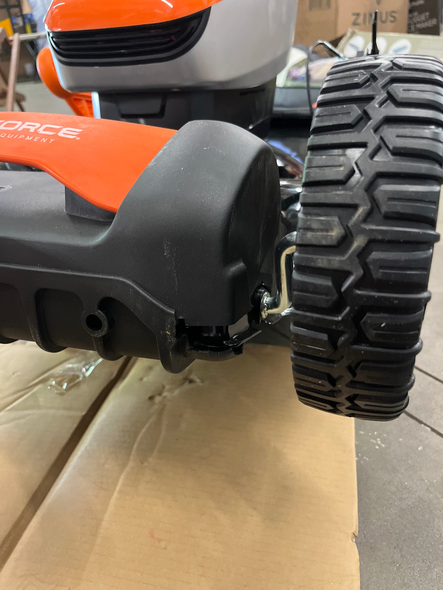 YARDFORCE 60V SELF - Retail $499