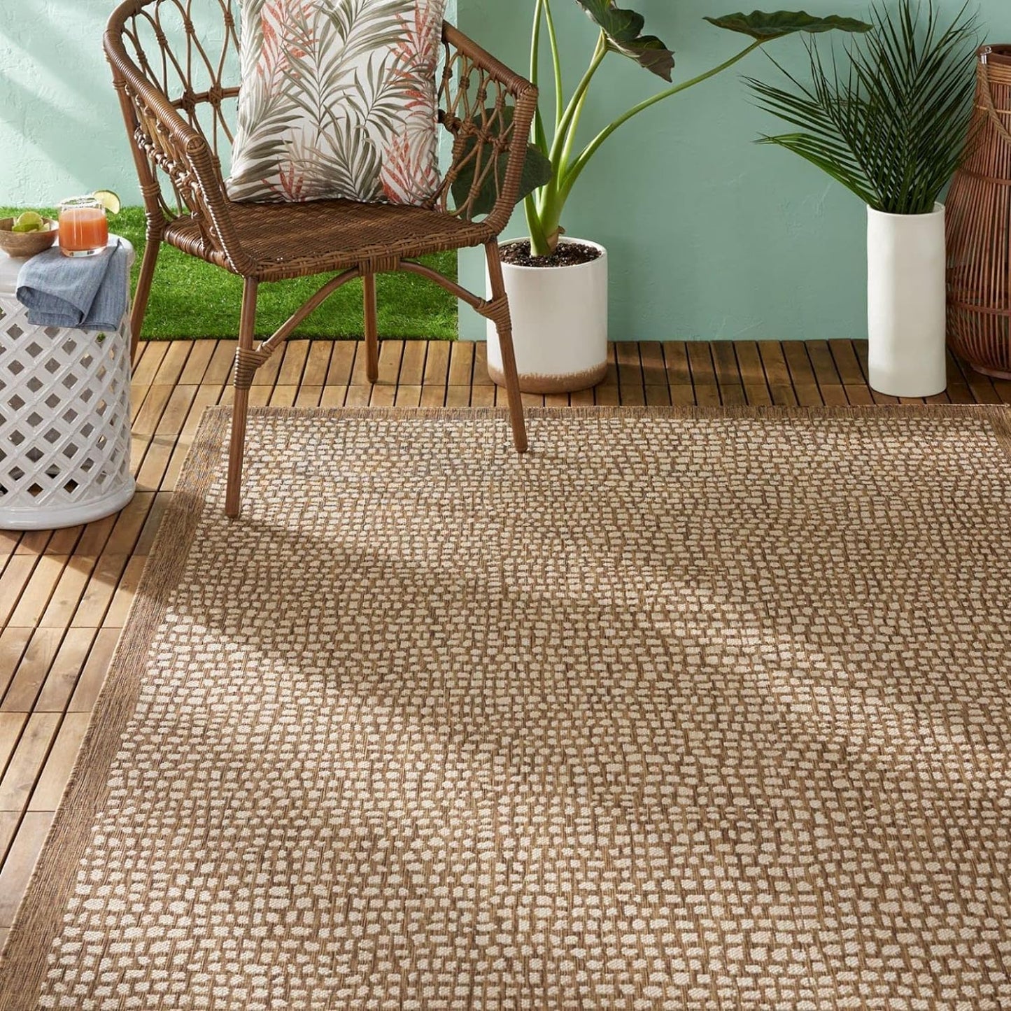 NEW - Tommy Bahama Marlin Transitional Indoor/Outdoor Area Rug, Brown, 7'10"x10'2" - Retail $123