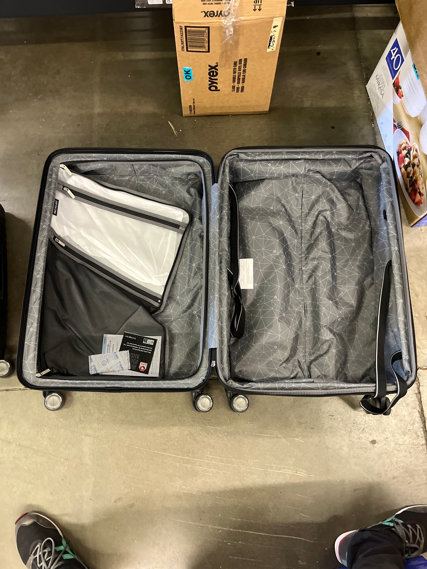 Samsonite Element Black XLT 2.0 Luggage 2 Piece Set Silver - Retail $199