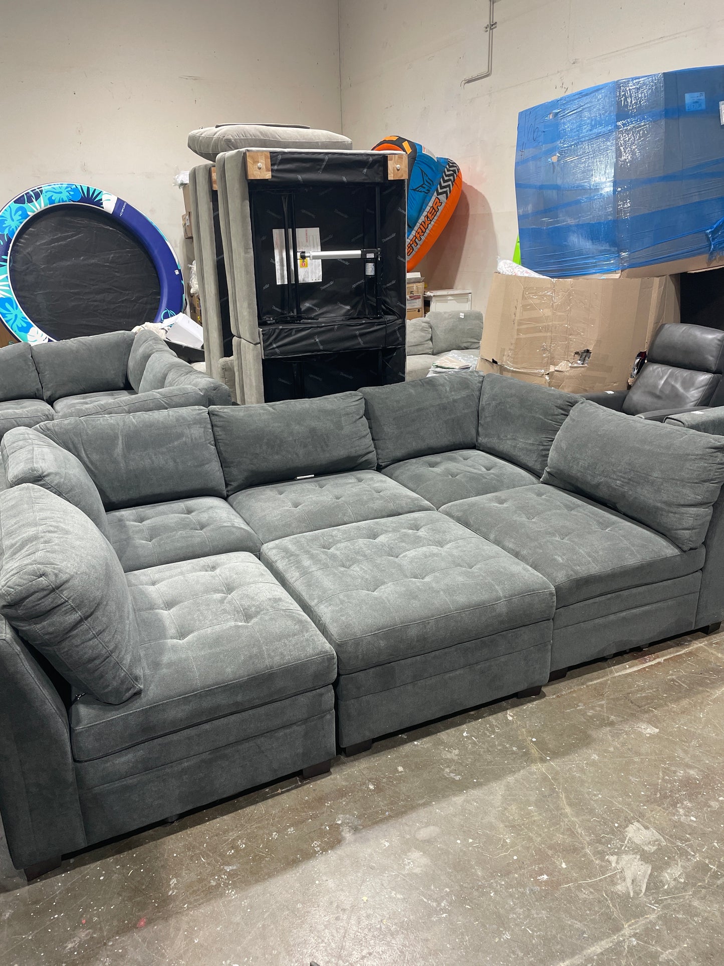 Thomasville Tisdale Fabric Sectional with Storage Ottoman