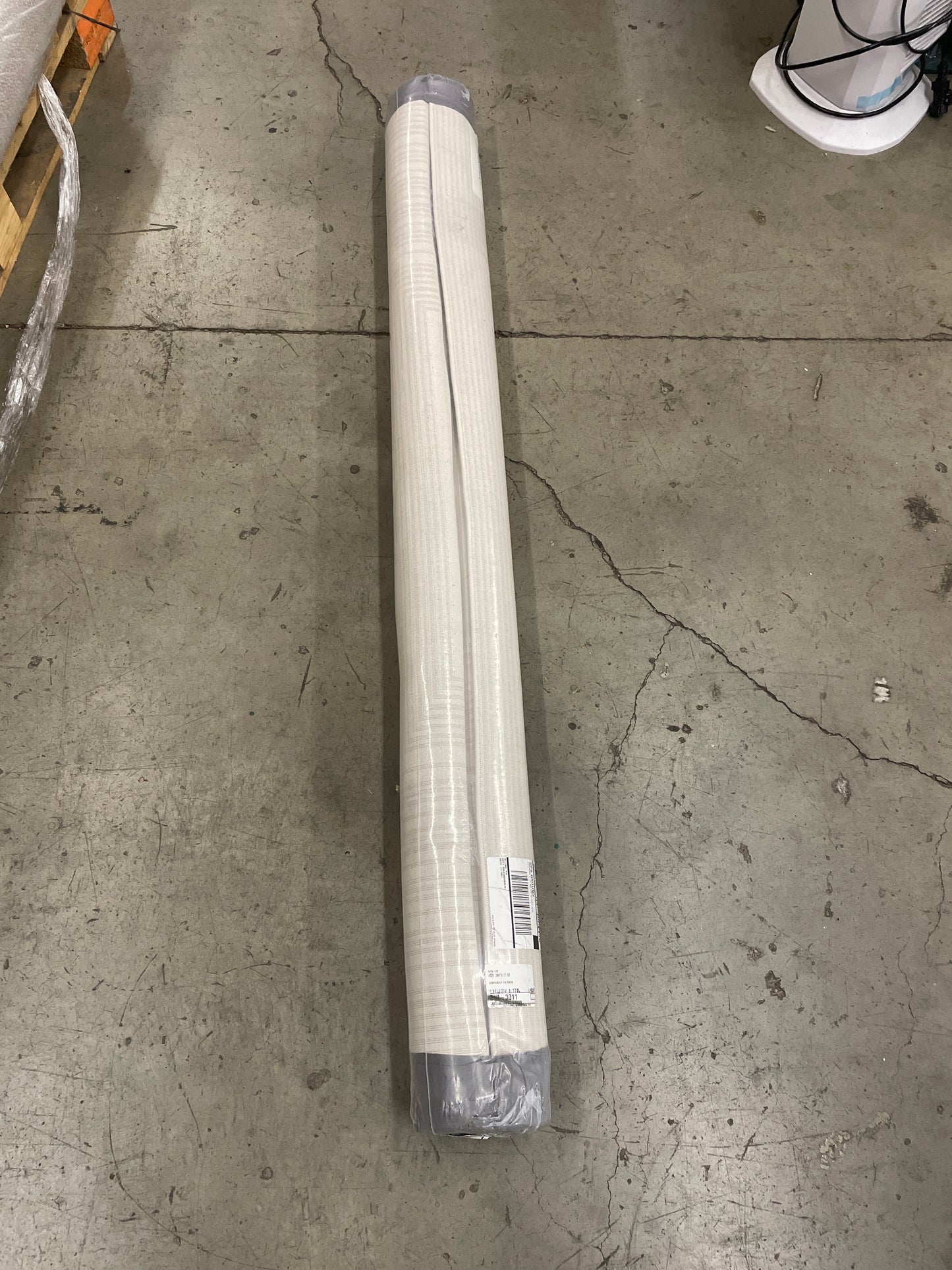 Calvin Klein Luminosity Ivory Area Rug, 5' 3" x 7' 3"