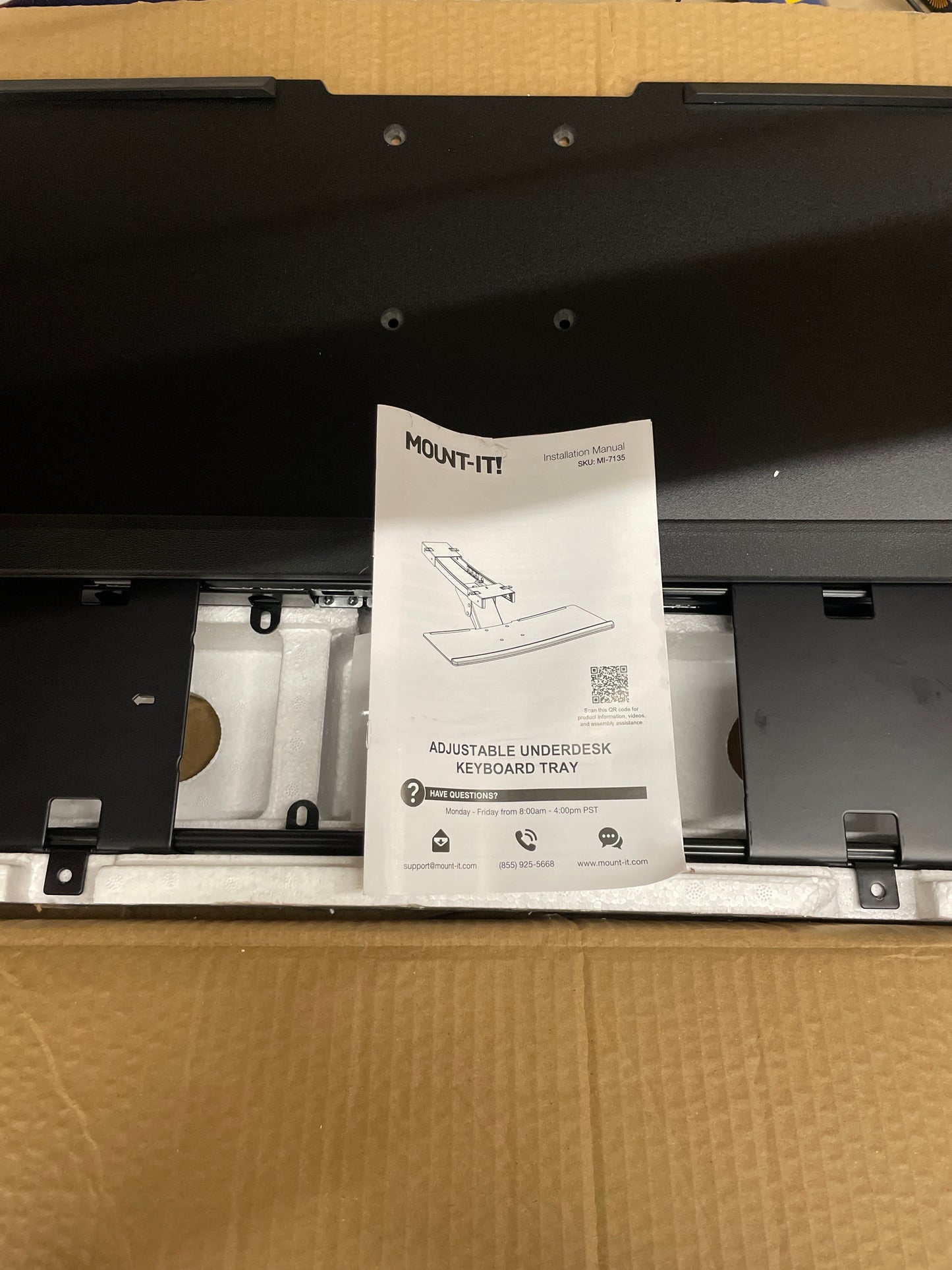 Mount-It! Under Desk Computer Keyboard and Mouse Tray, Ergonomic Keyboard Drawer with Gel Wrist Pad, Black - Retail $73