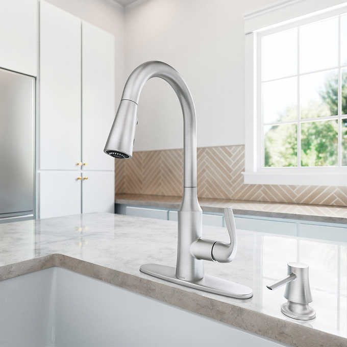 NEW - Moen Cadia Pulldown Kitchen Faucet - Retail $189