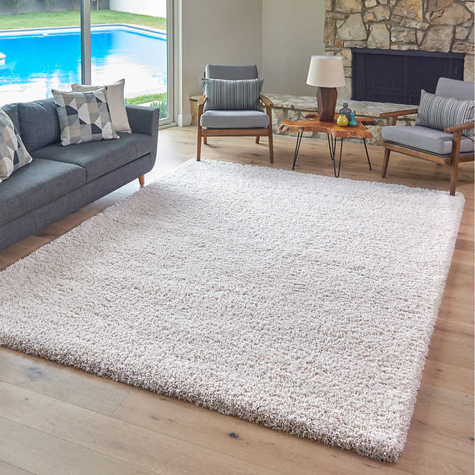 New - Costco - Thomasville Marketplace Luxury Shag Rugs, 5 ft. 3 in. x 7 ft. 5 in, Cream - Retail $159