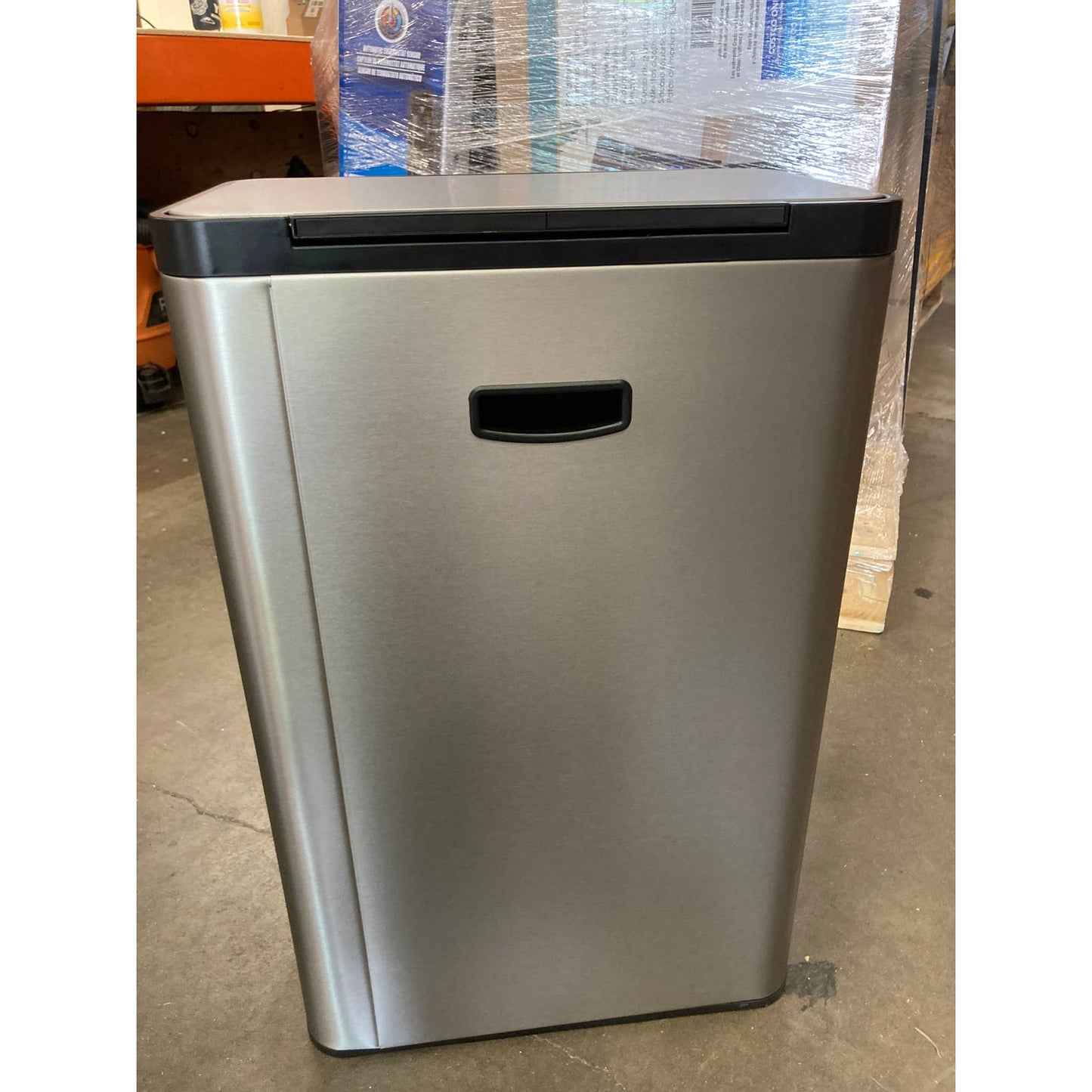 NEW - Costco - Kohler 47L Step Trash Bin - Retail $89