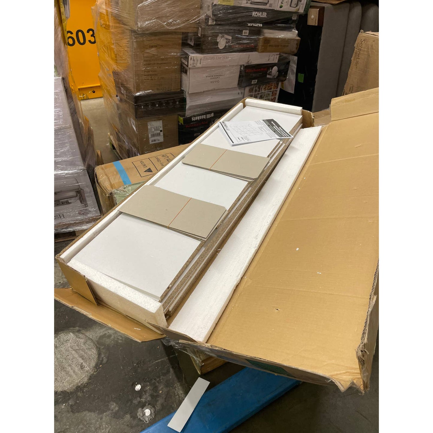 Like NEW - ClosetMaid 1290 Cubeicals Organizer, 12-Cube, White