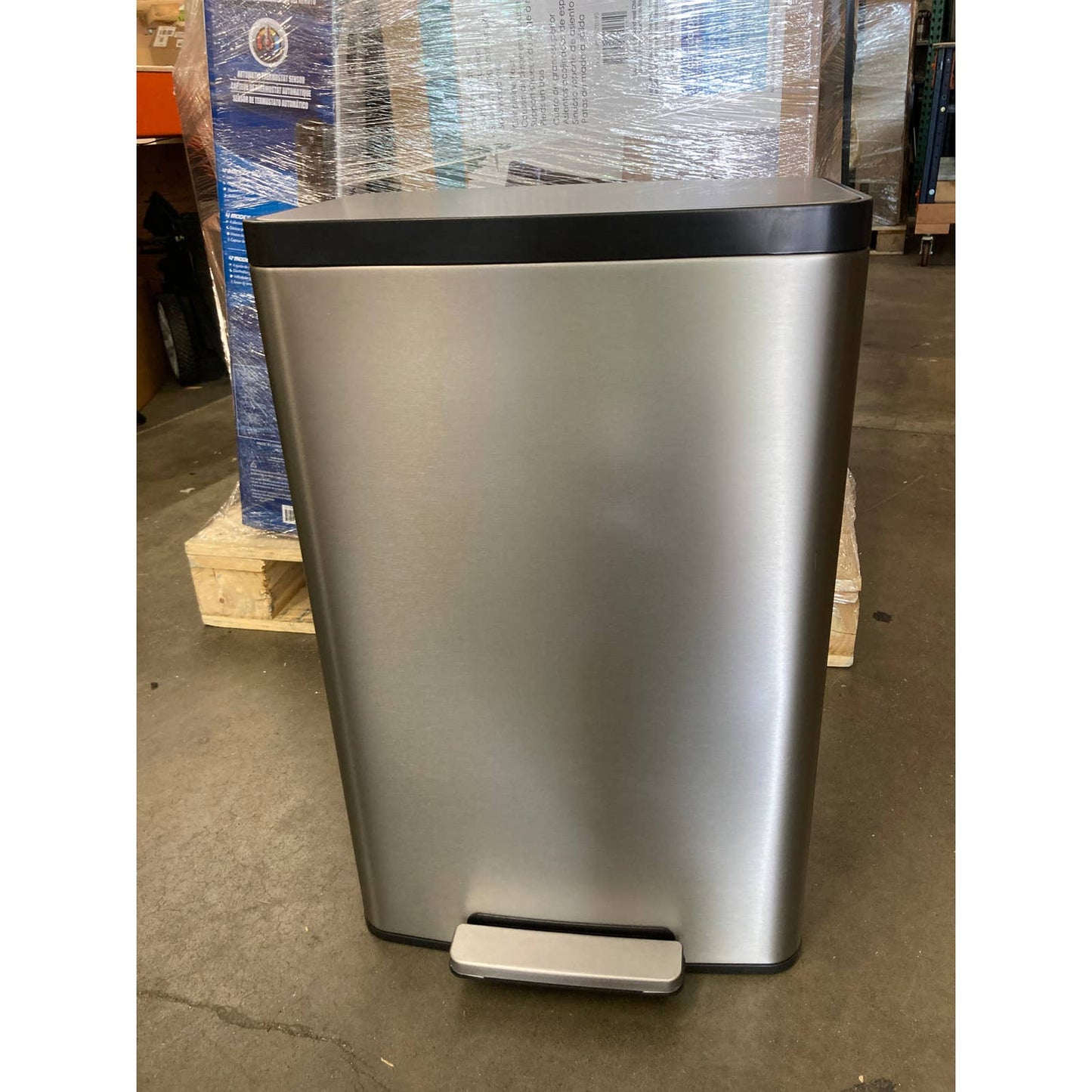 NEW - Costco - Kohler 47L Step Trash Bin - Retail $89