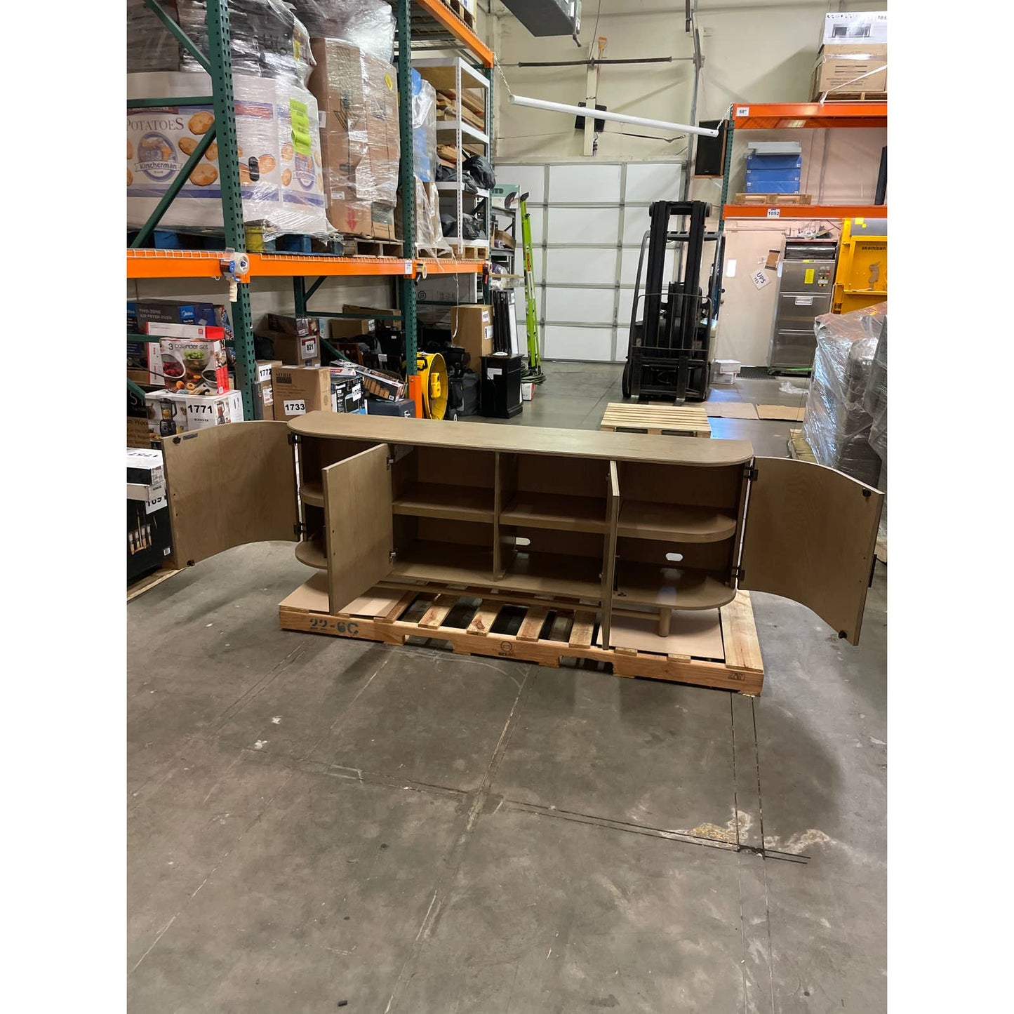Like NEW - Costco - Valentina 80" Console - Retail $649