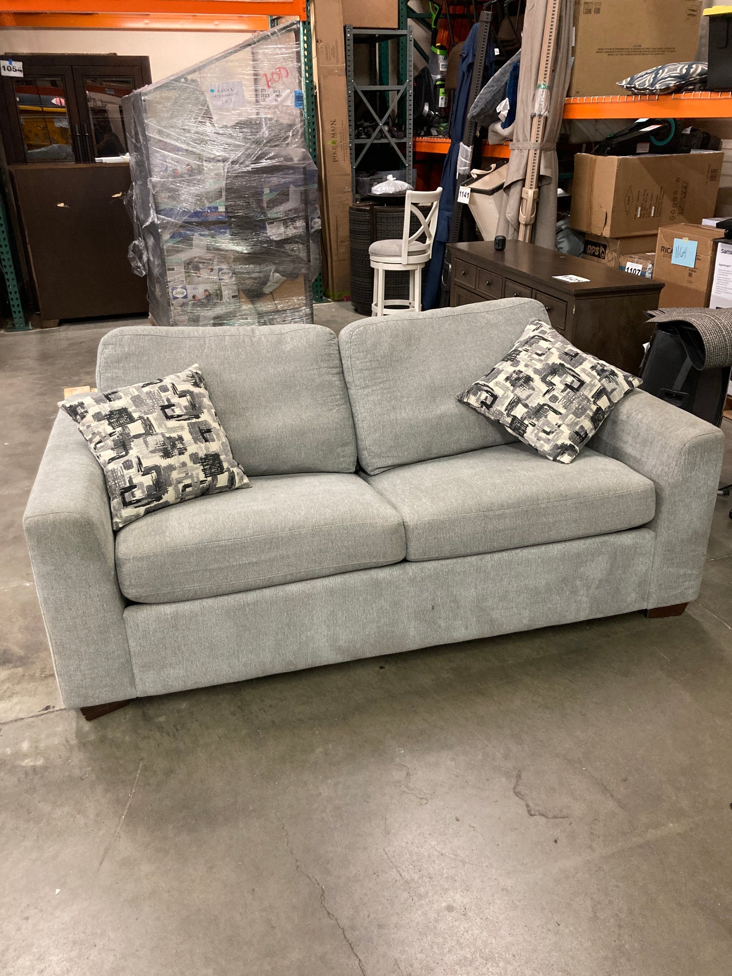 zz Costco - Hinsley Fabric Sleeper Sofa - Retail $699 Default Title