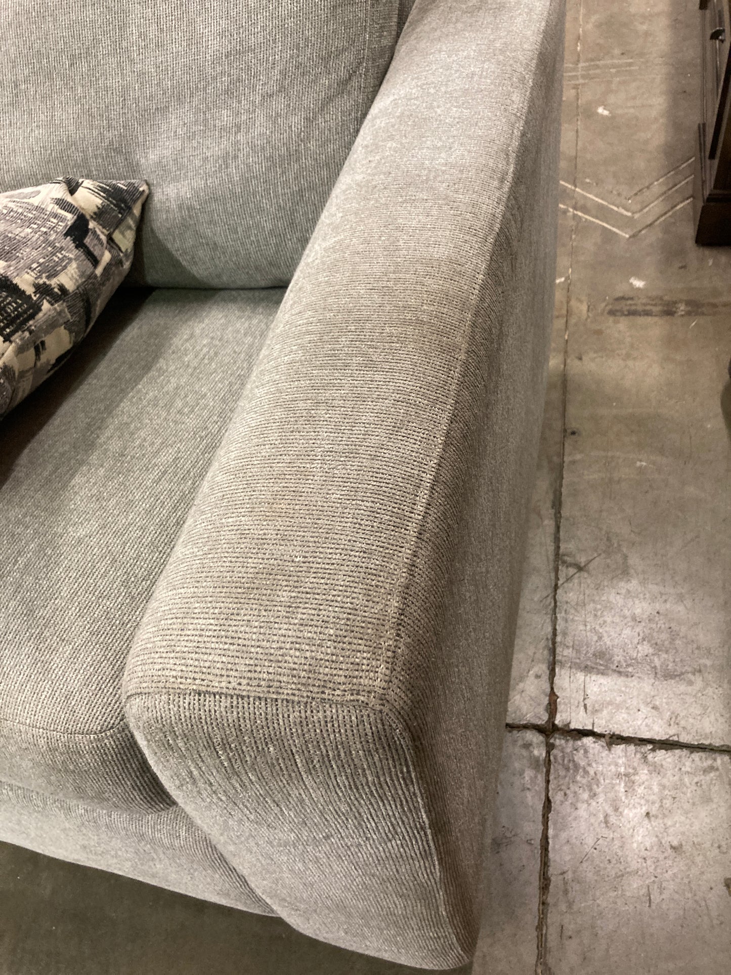 zz Costco - Hinsley Fabric Sleeper Sofa - Retail $699 Default Title