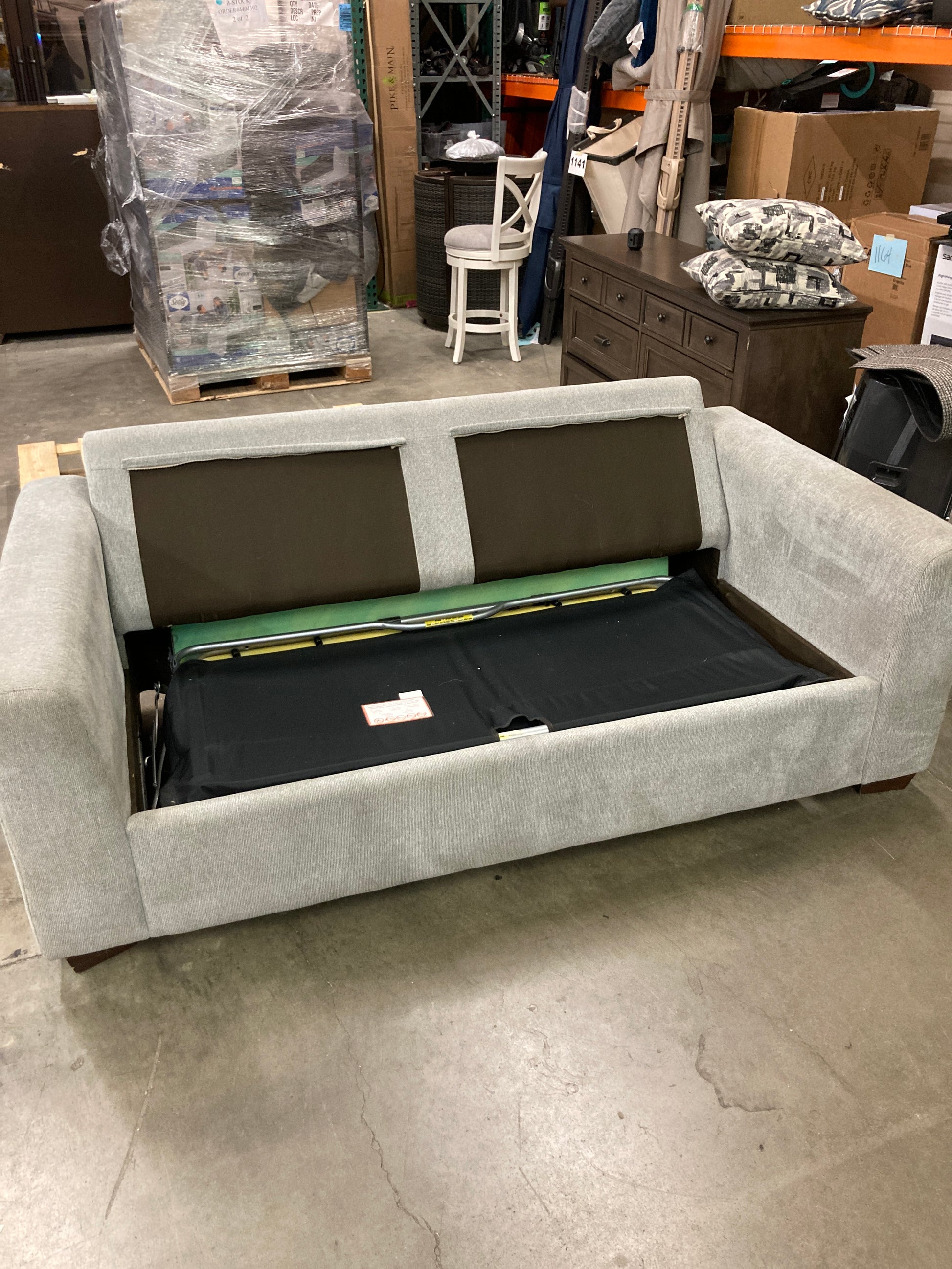 zz Costco - Hinsley Fabric Sleeper Sofa - Retail $699 Default Title