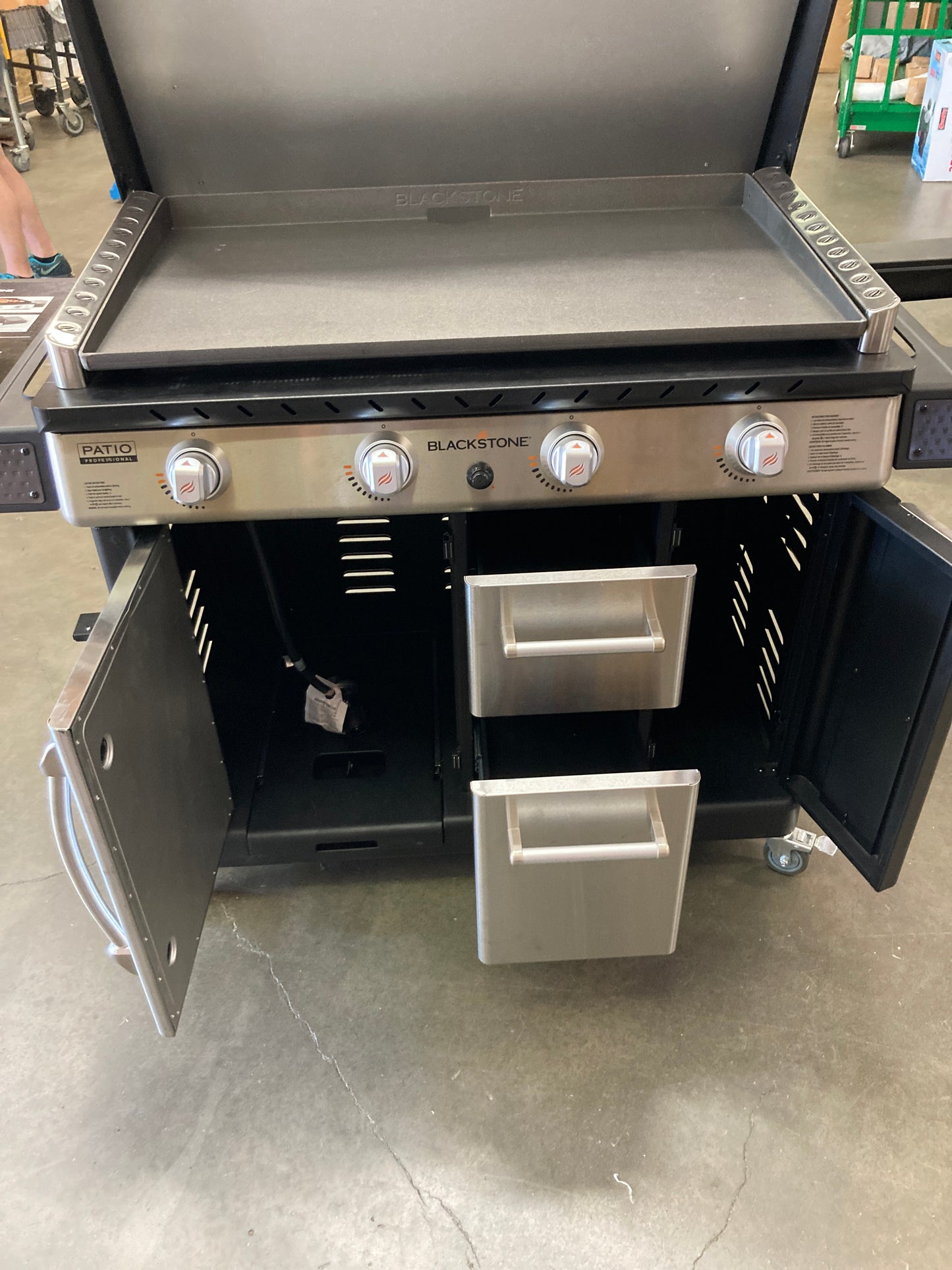 Blackstone Patio Pro 36in Cabinet Griddle w/Hood & Deluxe Tool Kit - Retail $849 Default Title