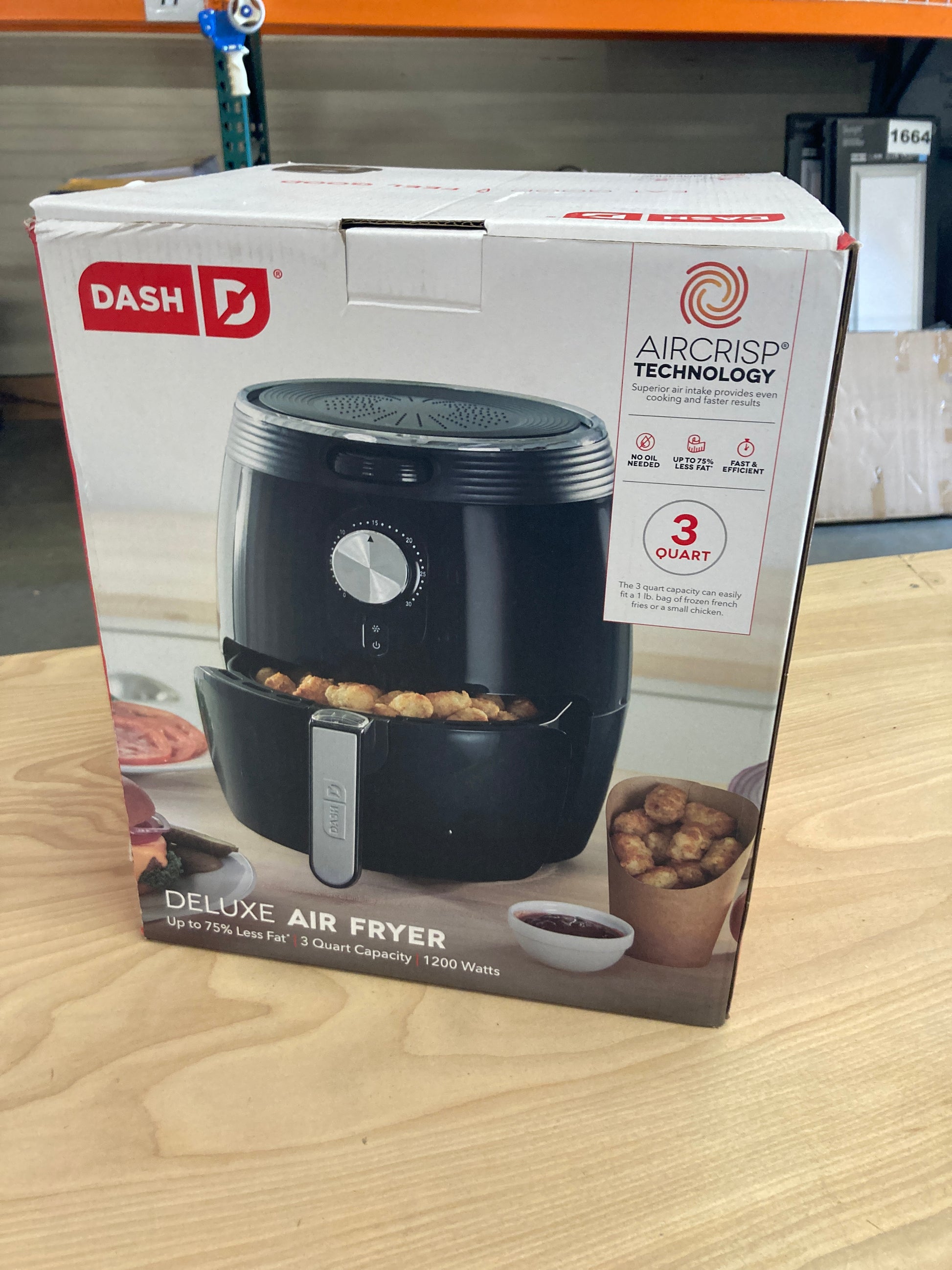 Dash 3 Quart Deluxe Air Fryer with AirCrisp Technology - Retail $49 Default Title