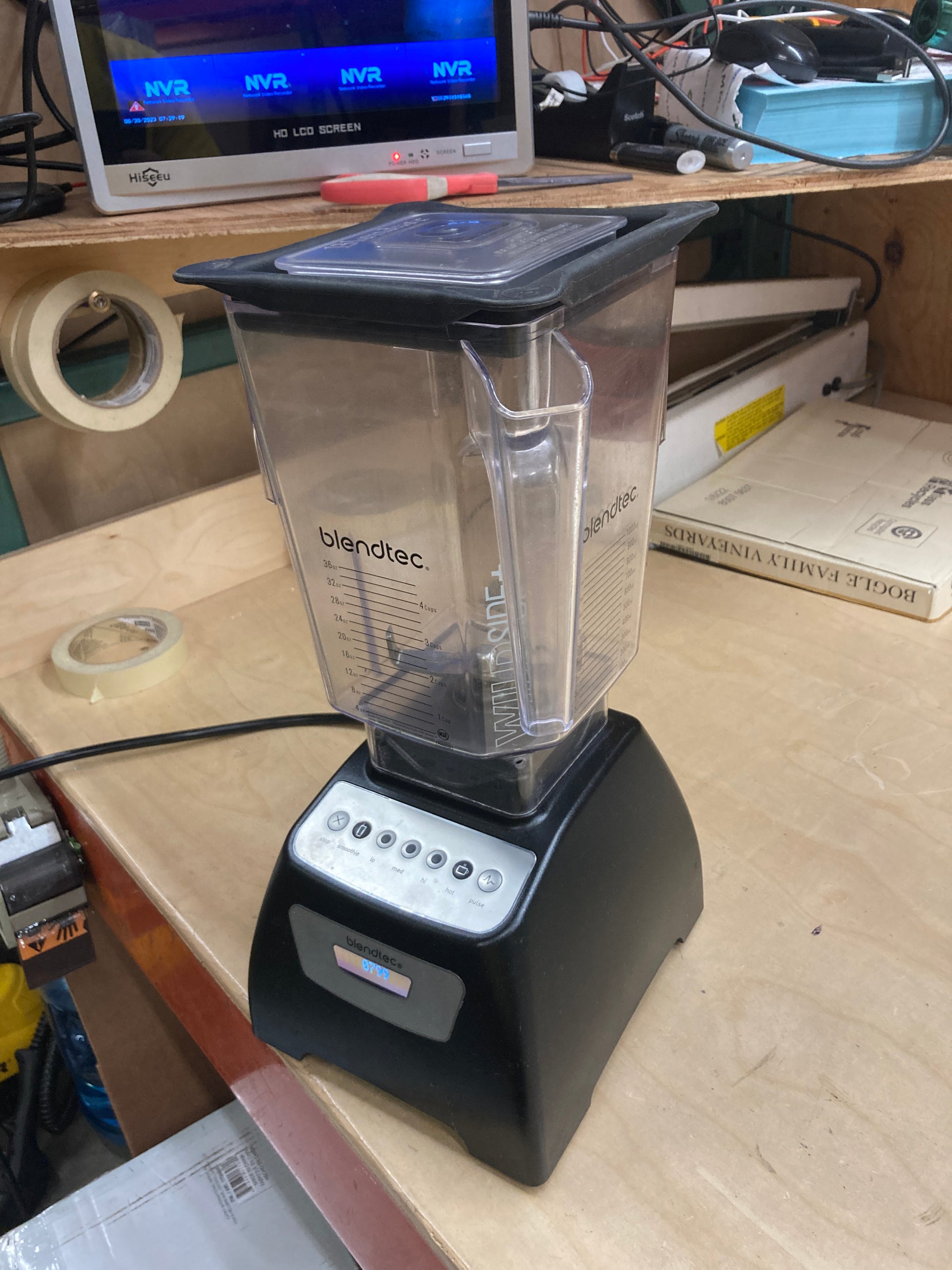 Blendtec Classic 570 Blender - Retail $299 Default Title