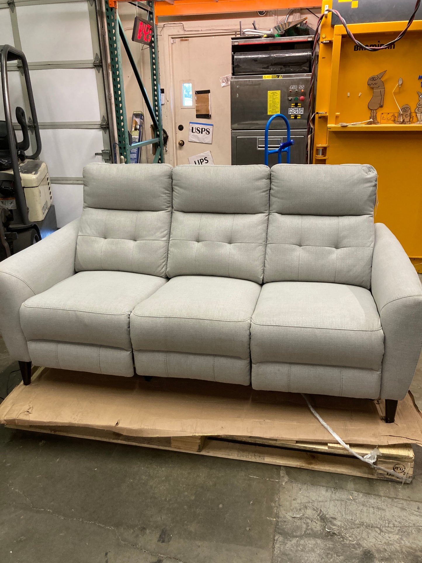 Like NEW - Costco - Alpendale Fabric Power Reclining Sofa with Power Headrests - Retail $1199