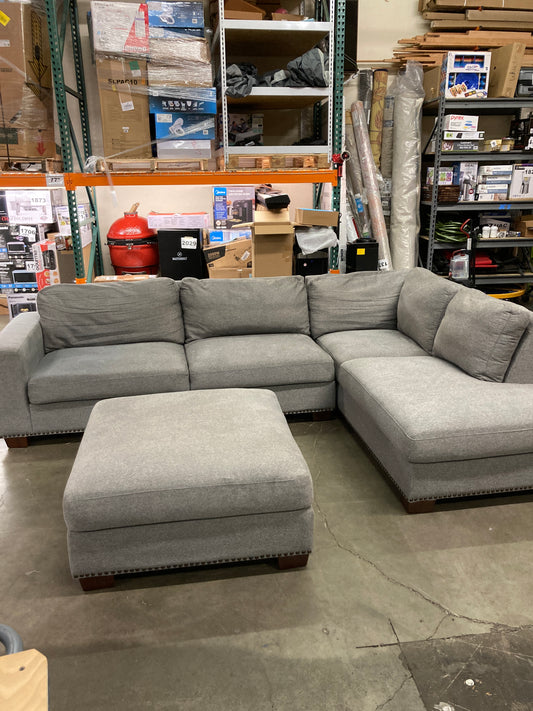 Costco - Thomasville Artesia Fabric Sectional with Ottoman - Retail $999 Default Title