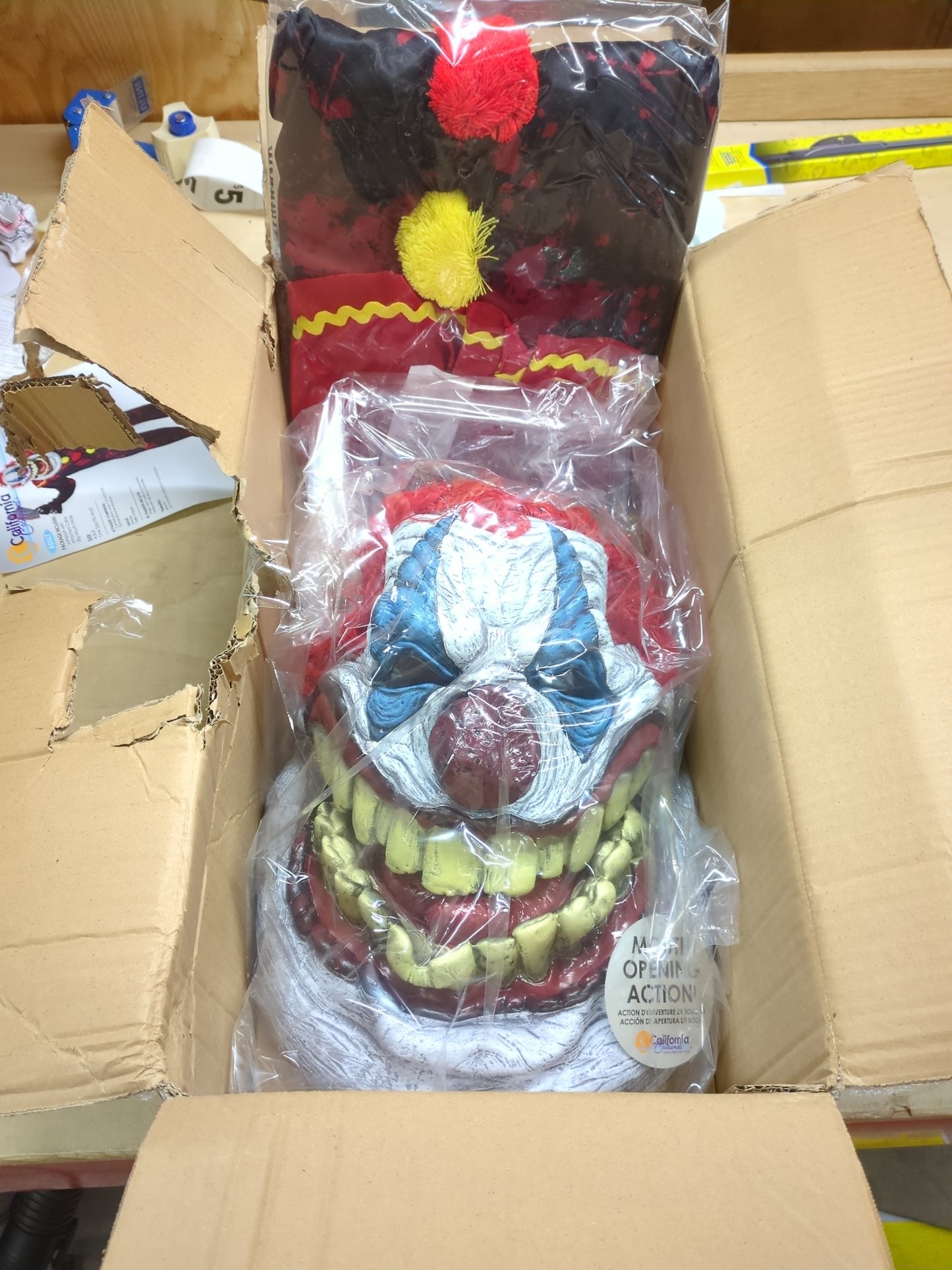 California Costumes - Dying Laughing Clown Big Mouth Costume for Adults - Retail $75