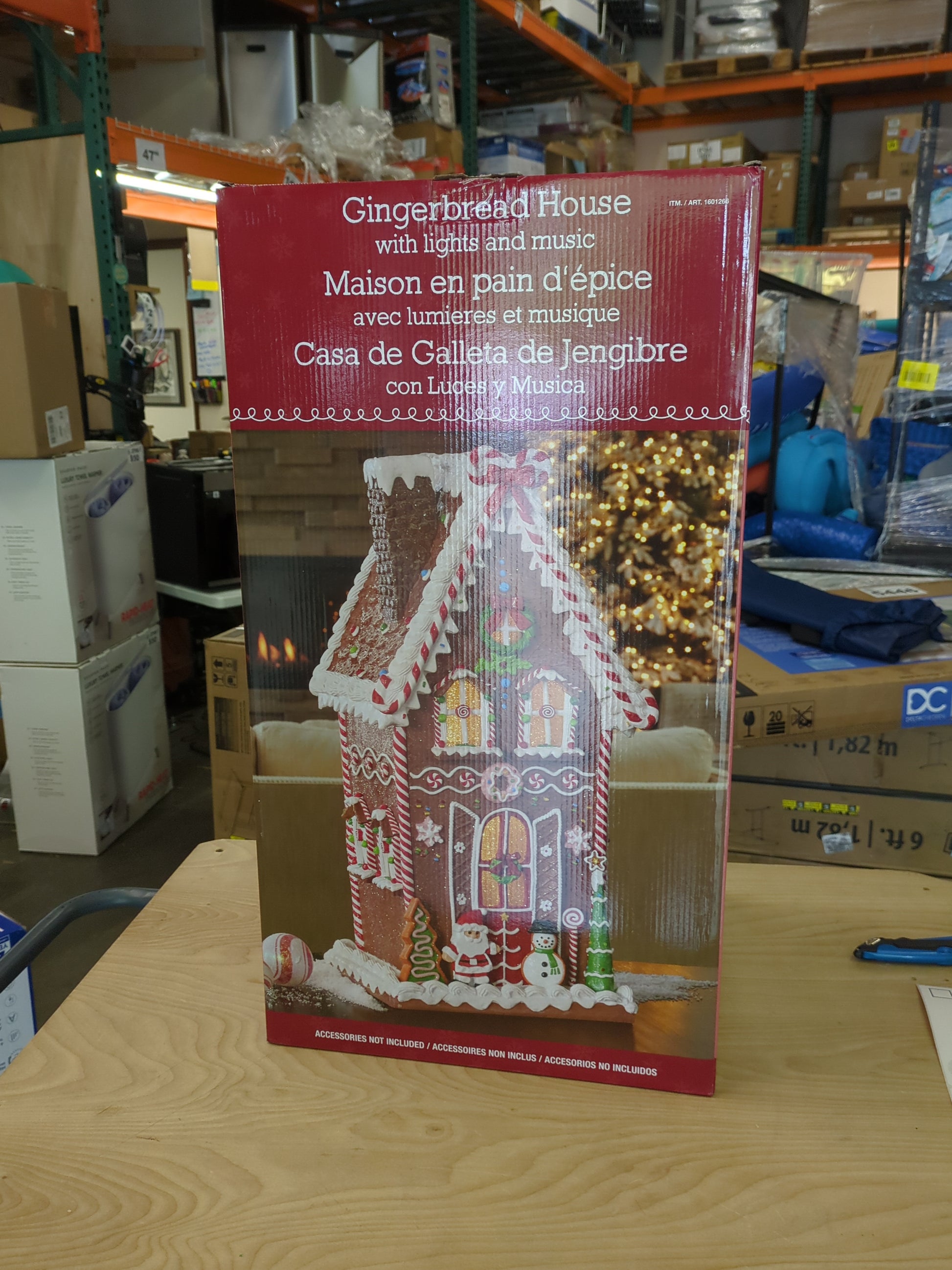 25" GINGERBREAD HOUSE - Retail $99