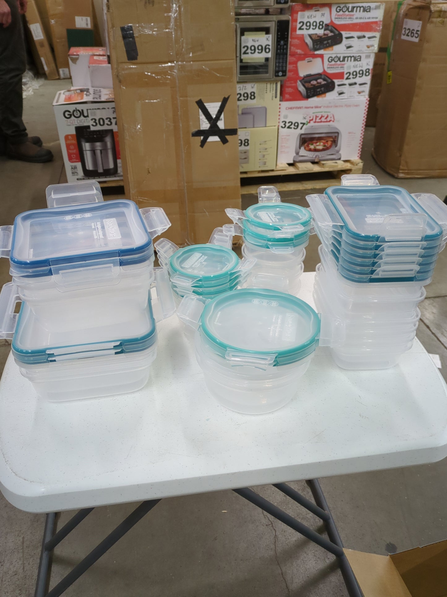 Snapware 38-piece Plastic Food Storage Set - Retail $28