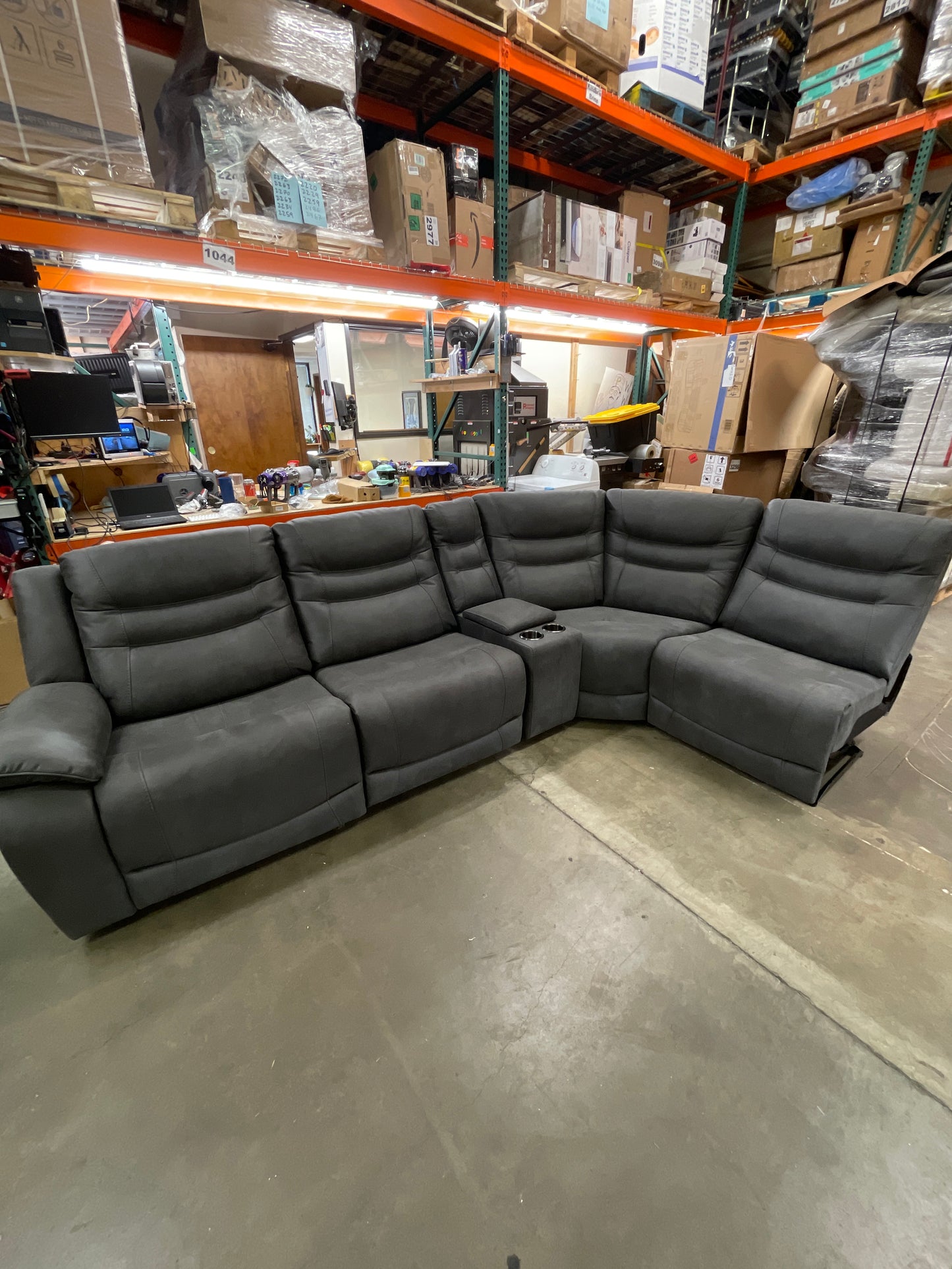 NEW - Costco - Kelsee Fabric Power Reclining Sectional with Power Headrests - Retail $2399