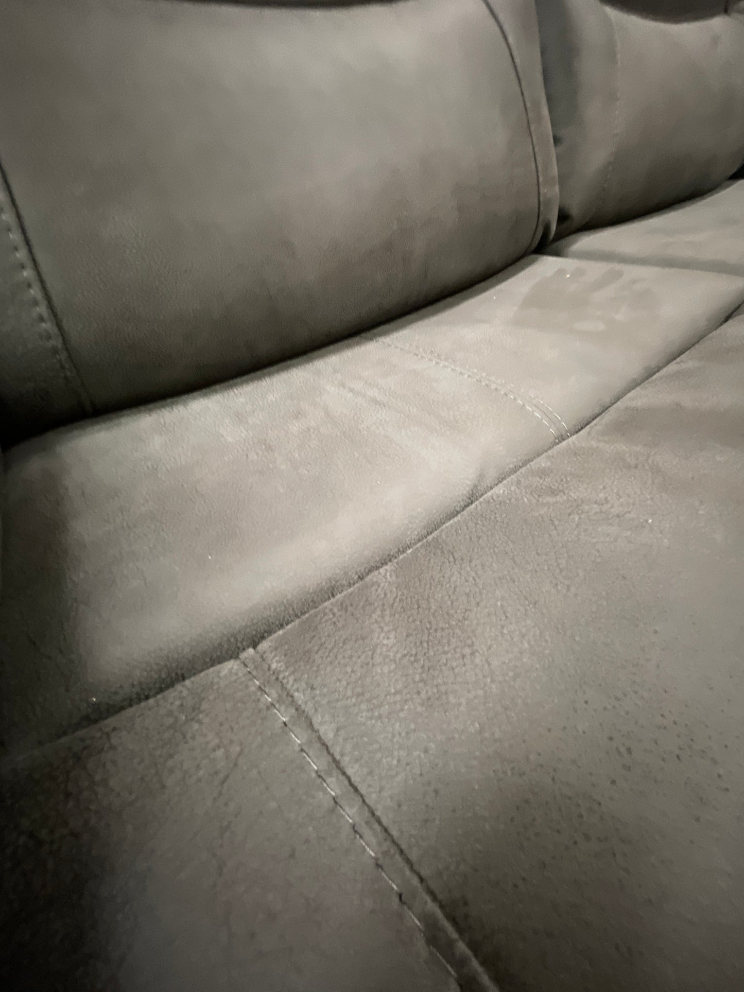 NEW - Costco - Kelsee Fabric Power Reclining Sectional with Power Headrests - Retail $2399