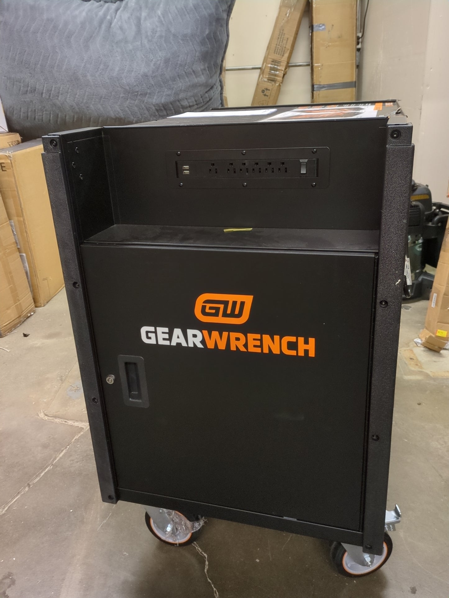 NEW - GEARWRENCH 42" 11 Drawer Mobile Work Station, Black & Orange - 83169 - Retail $1499