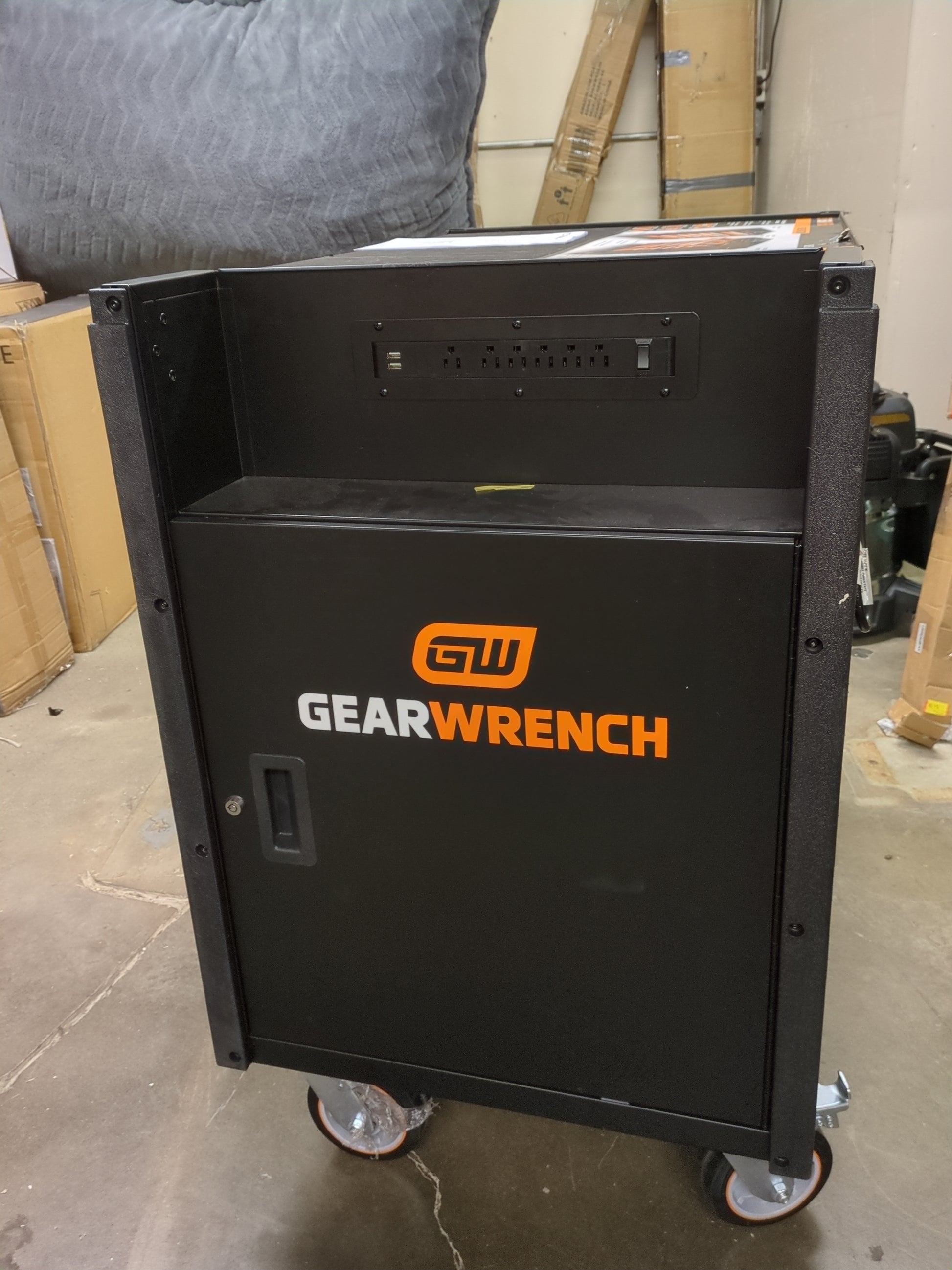 NEW - GEARWRENCH 42" 11 Drawer Mobile Work Station, Black & Orange - 83169 - Retail $1499