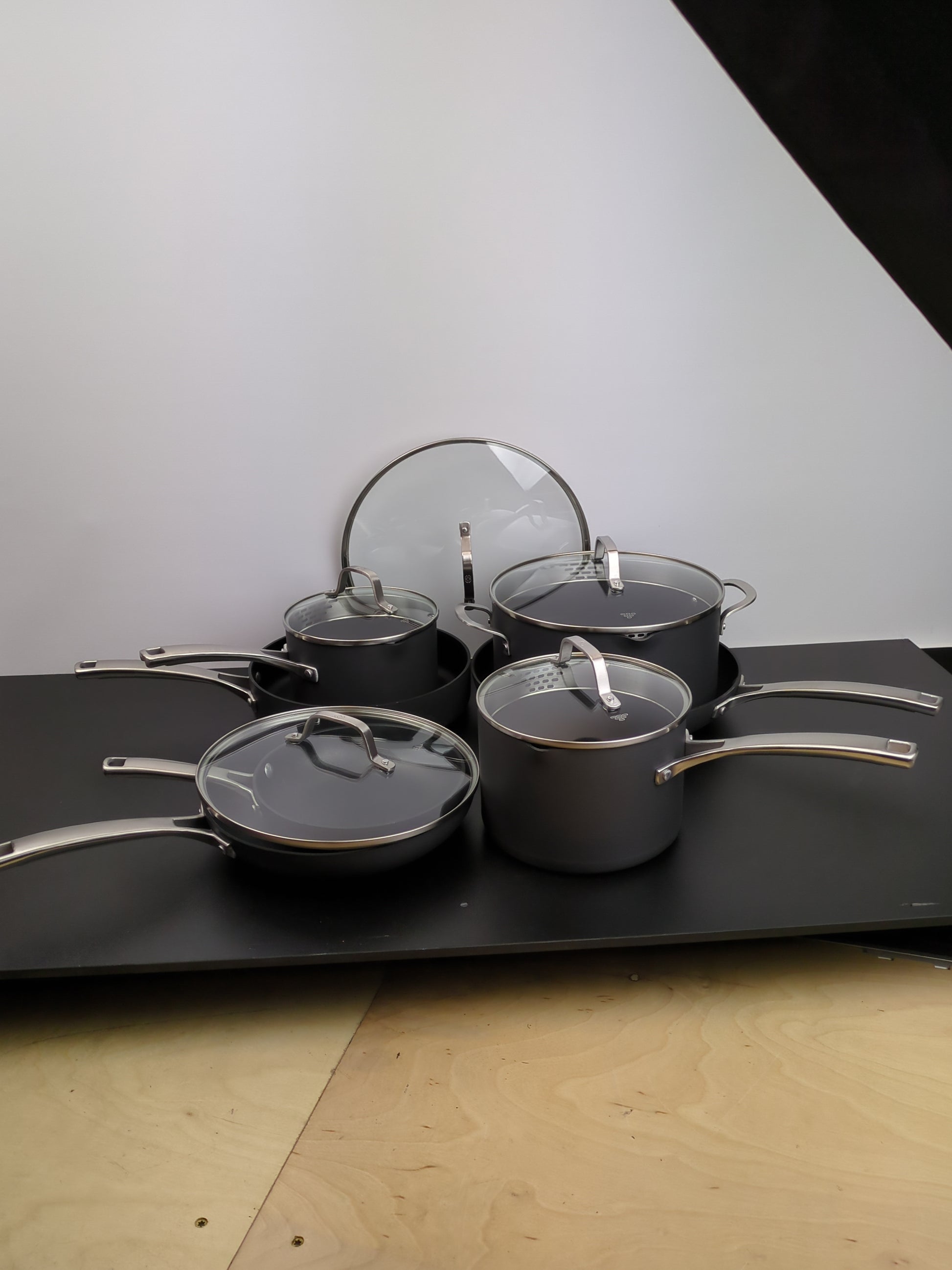 CALPHALON CLASSIC 12PC - Retail $199