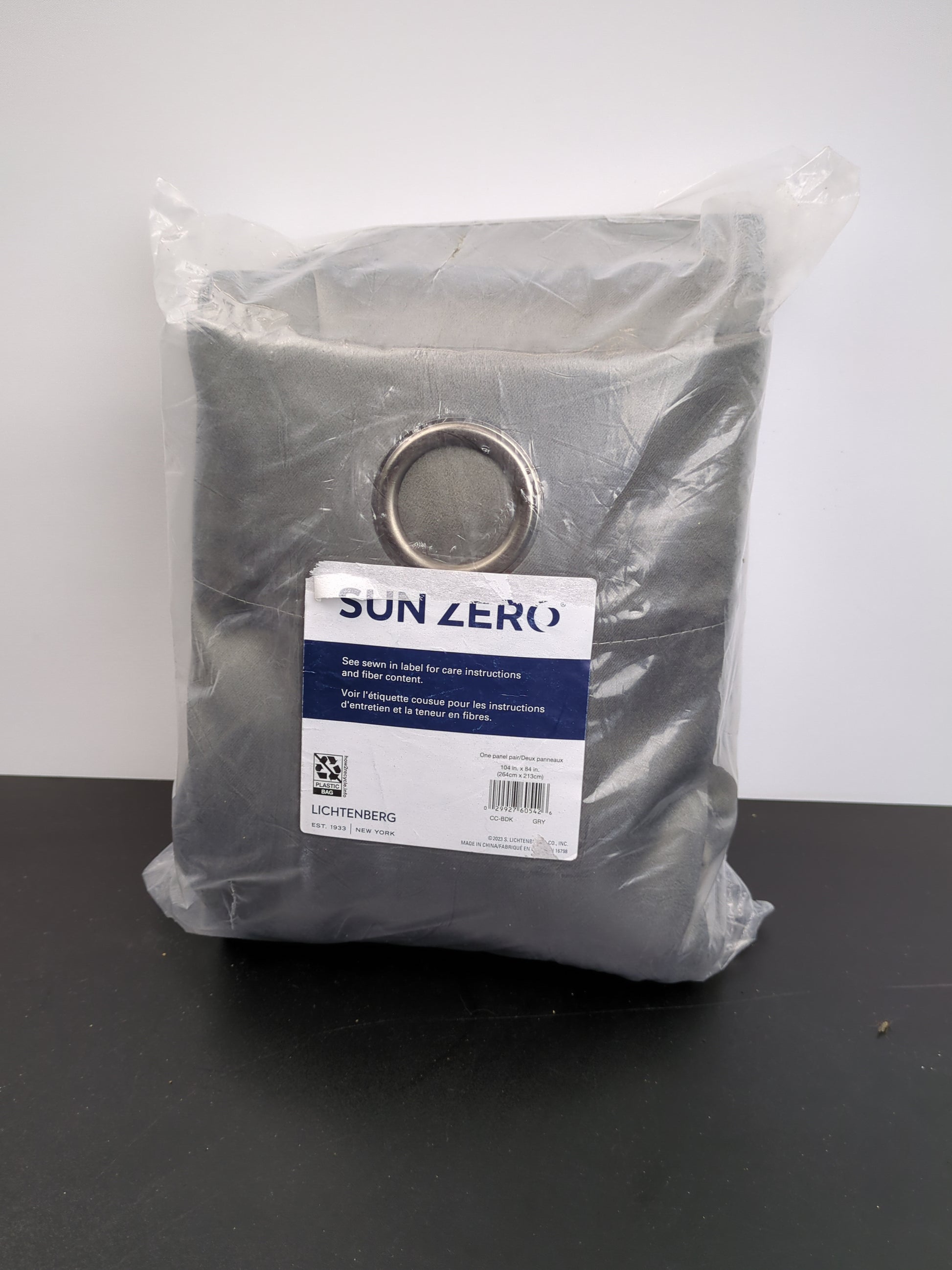 SUN ZERO BRODERICK GRAY - Retail $39