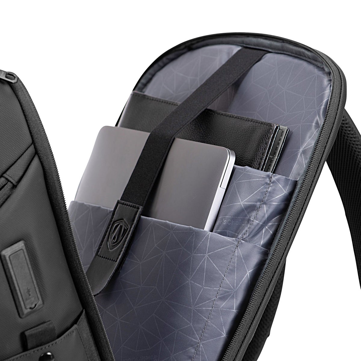 Traveler's Choice Breenon 19" Laptop Backpack - Retail $70