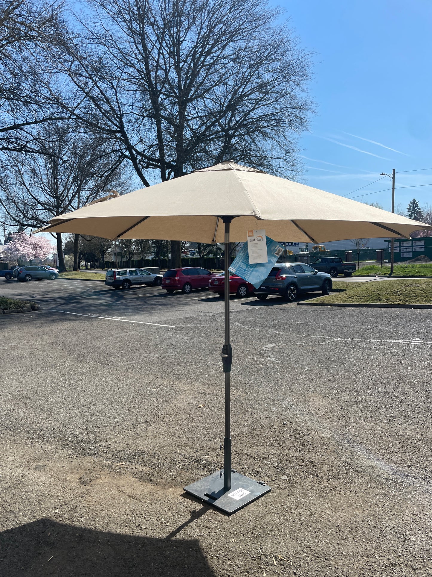 SUNVILLA 10' LED UMBRELLA - Retail $149