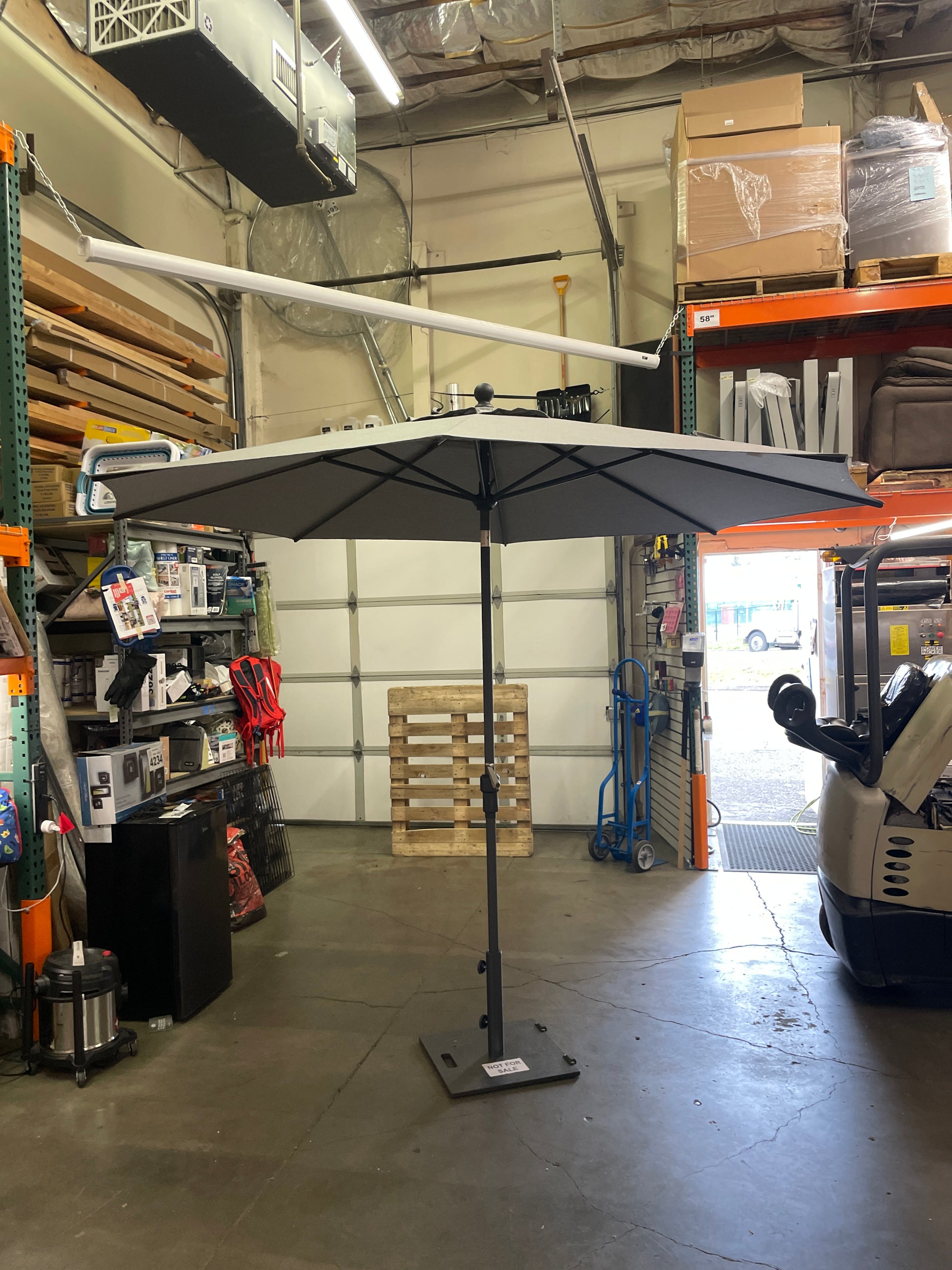 ACTIVA 10'MARKET UMBRELLA - Retail $149