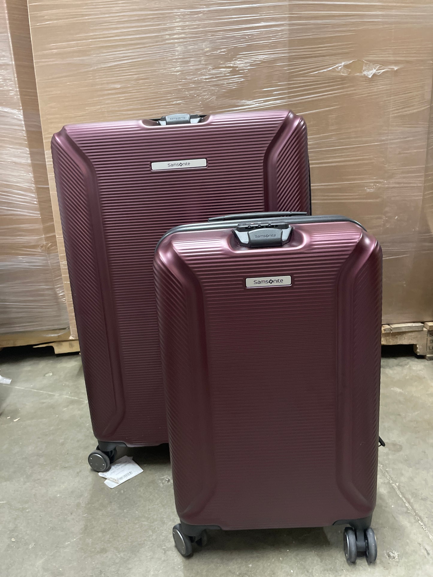 Samsonite Element Red XLT Luggage 2 Piece Set - Retail $199