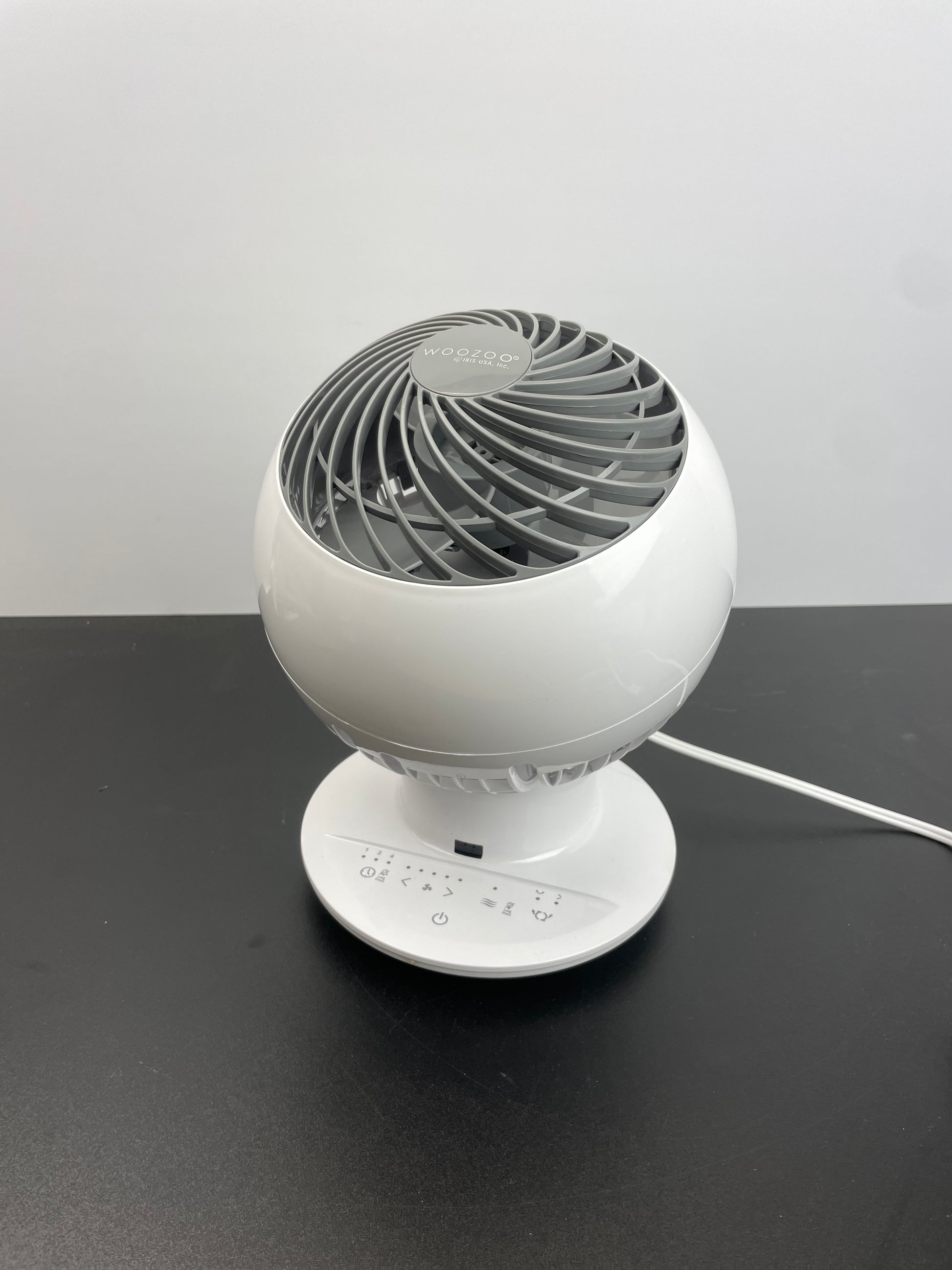 WOOZOO OSCILLATING GLOBE - Retail $37