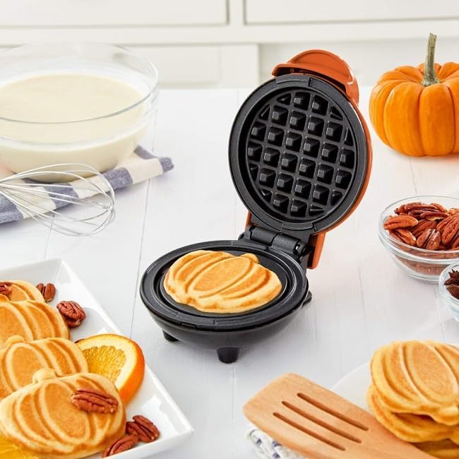 NEW - Costco - Dash Mini Waffle Maker - Retail $29