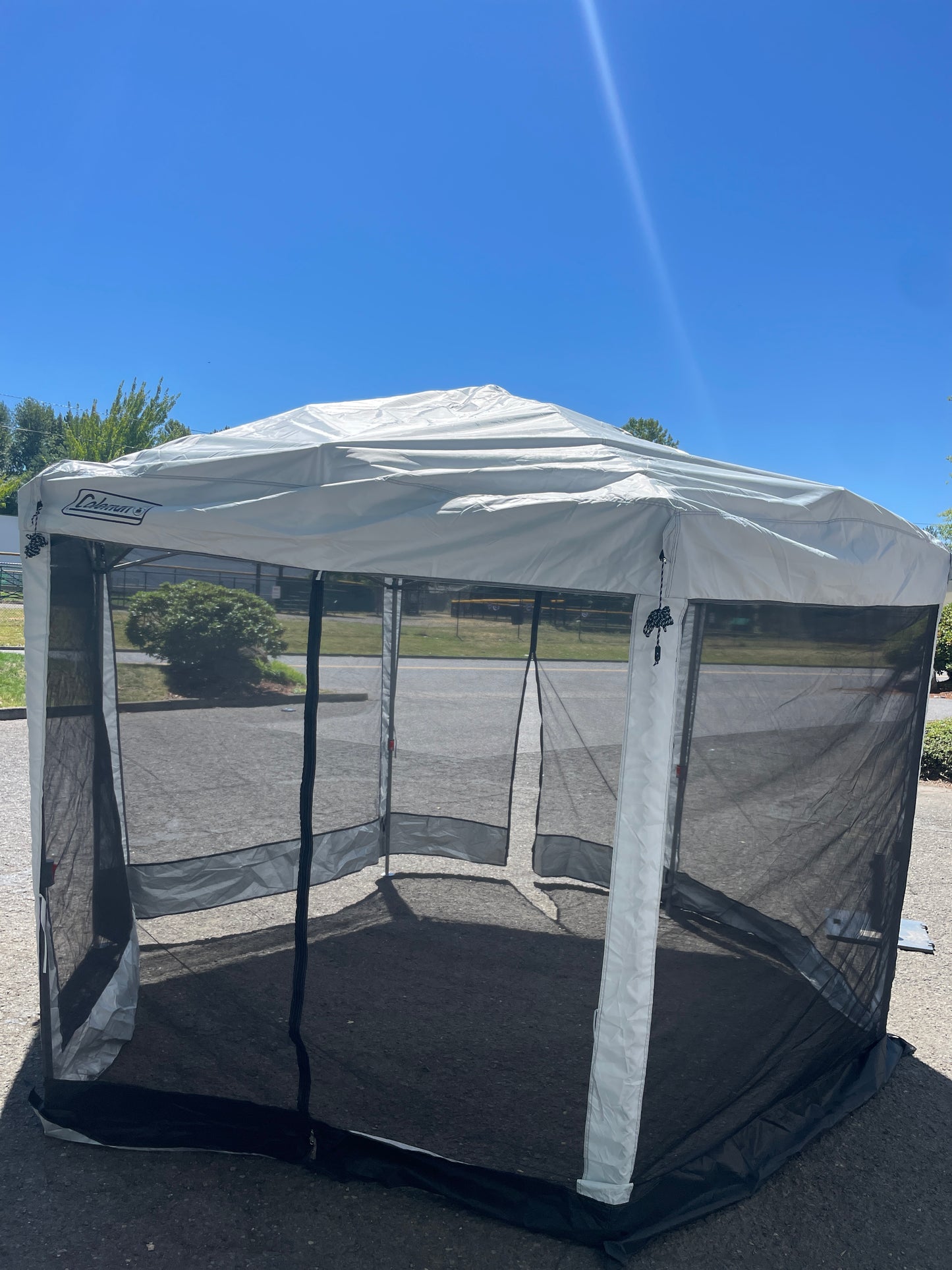 COLEMAN 12X10 SCREENHOUSE - Retail $189