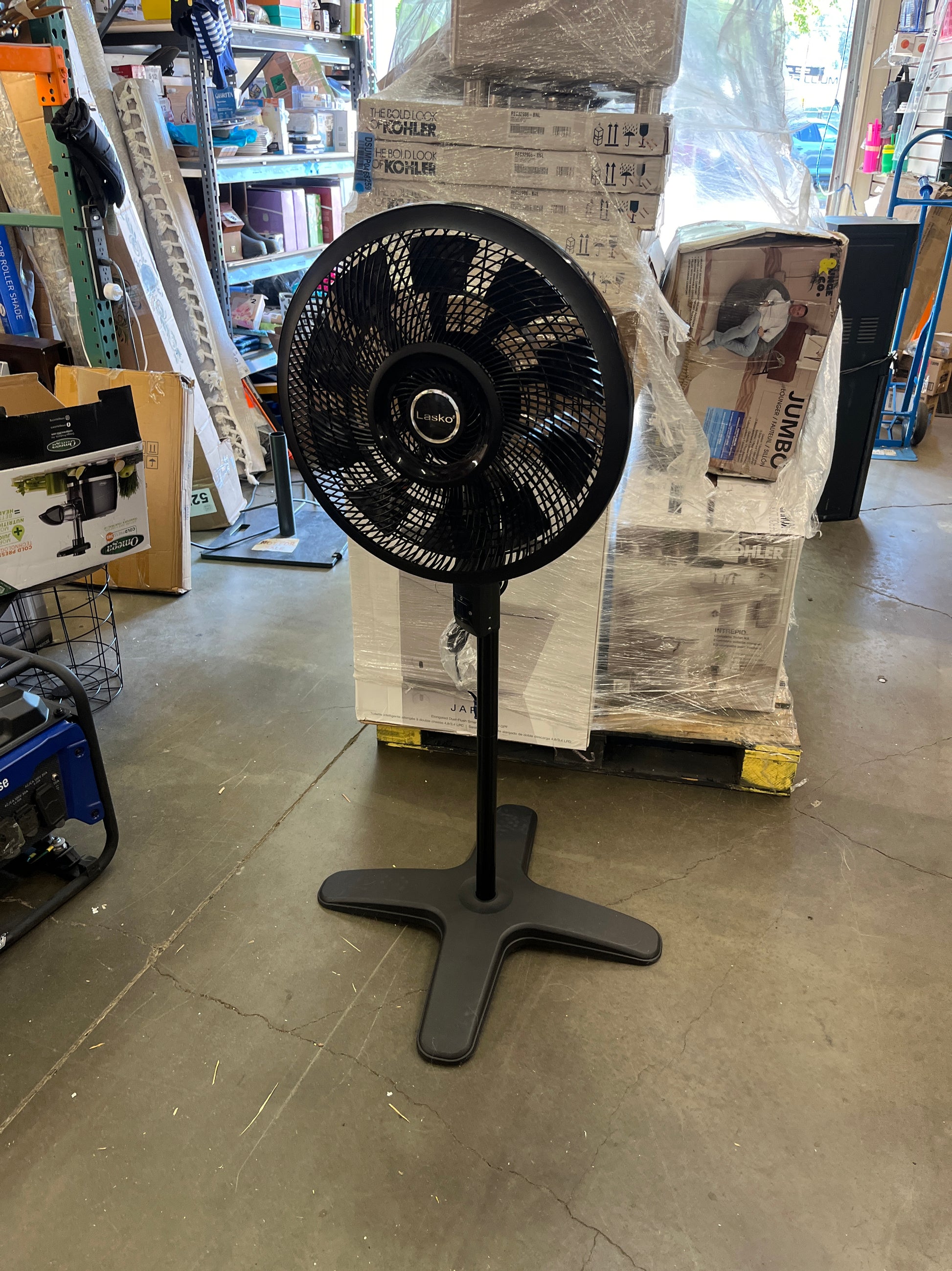 LASKO 18" PEDESTAL FAN - Retail $44