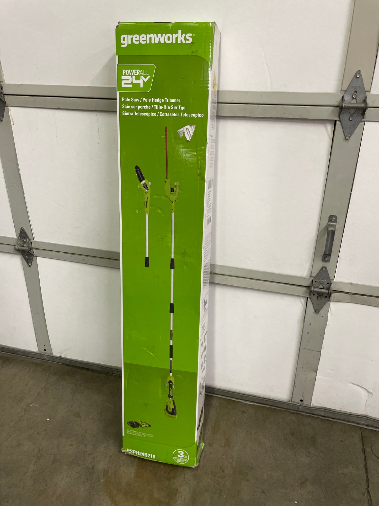 GREENWORKS POLESAW HEDGE - Retail $199