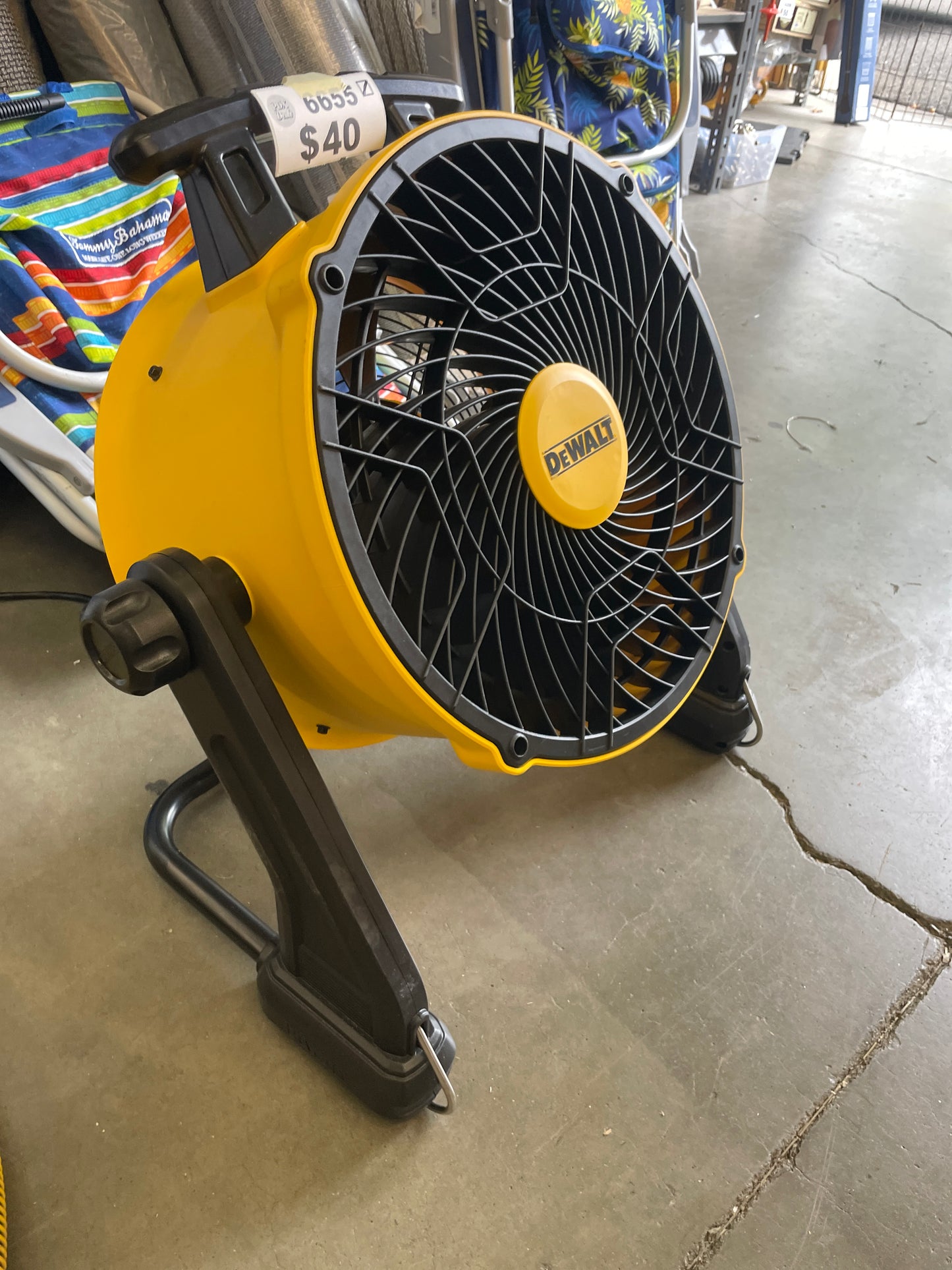 DEWALT 16" BENCHTOP FAN - Retail $69