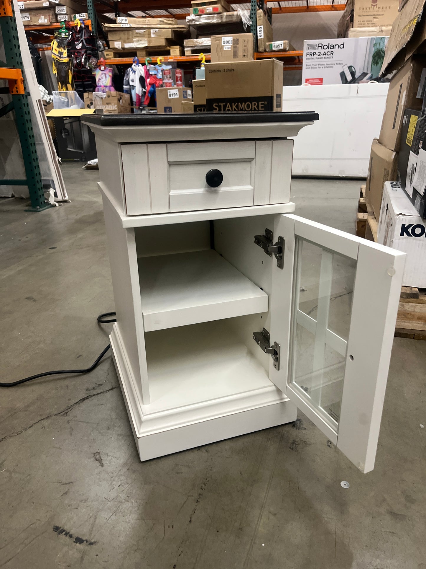 SIDE TABLE W POWER WHITE - Retail $129